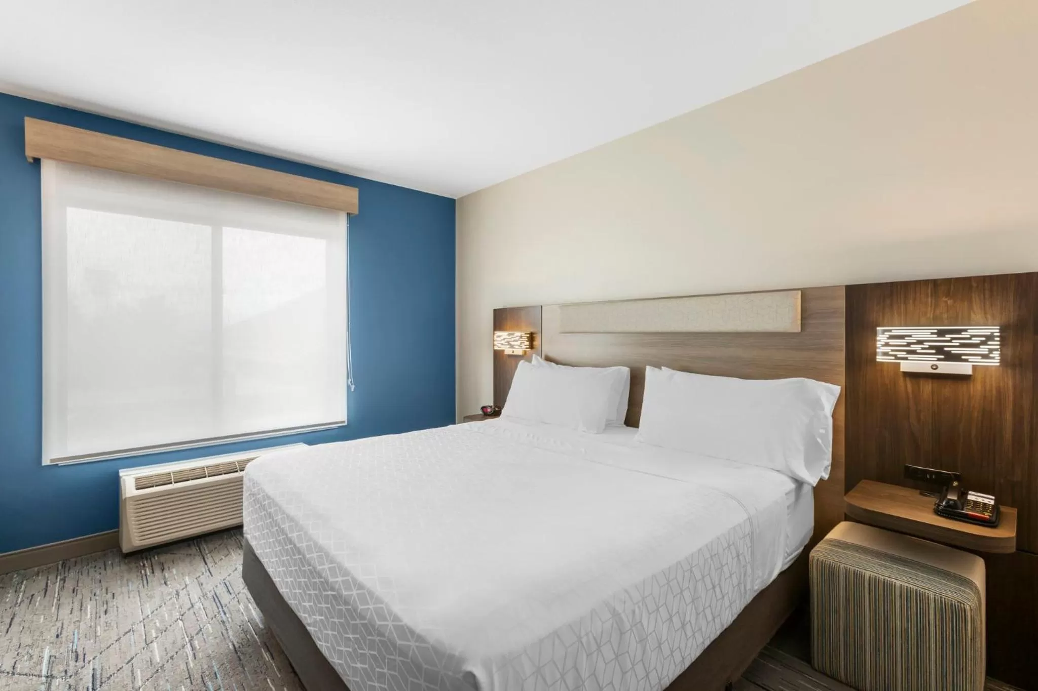 Photo of the whole room, Bed in Holiday Inn Express Belgrade-Bozeman Area by IHG