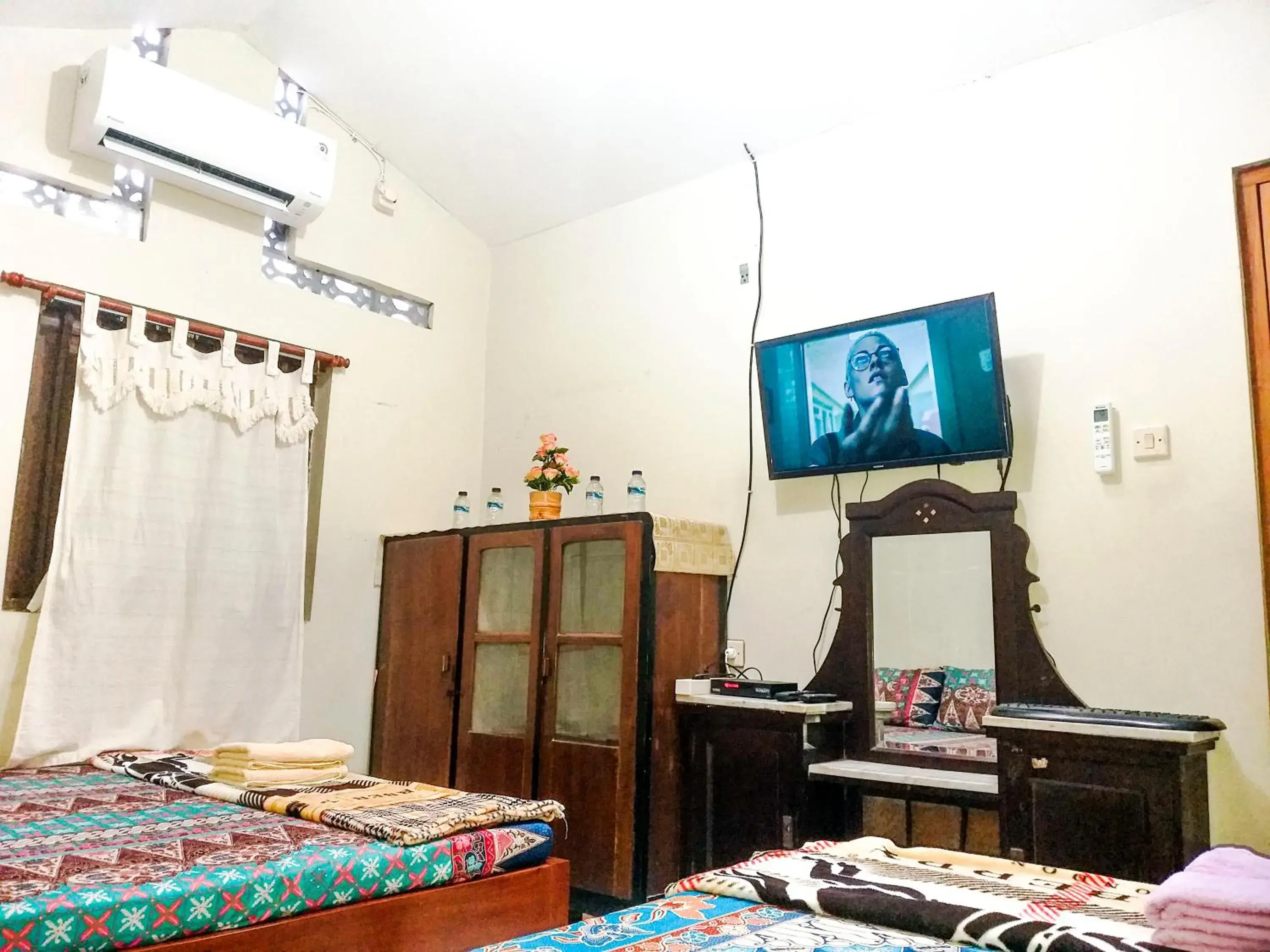 TV and multimedia, Bed in Ngampilan Backpacker Hostel