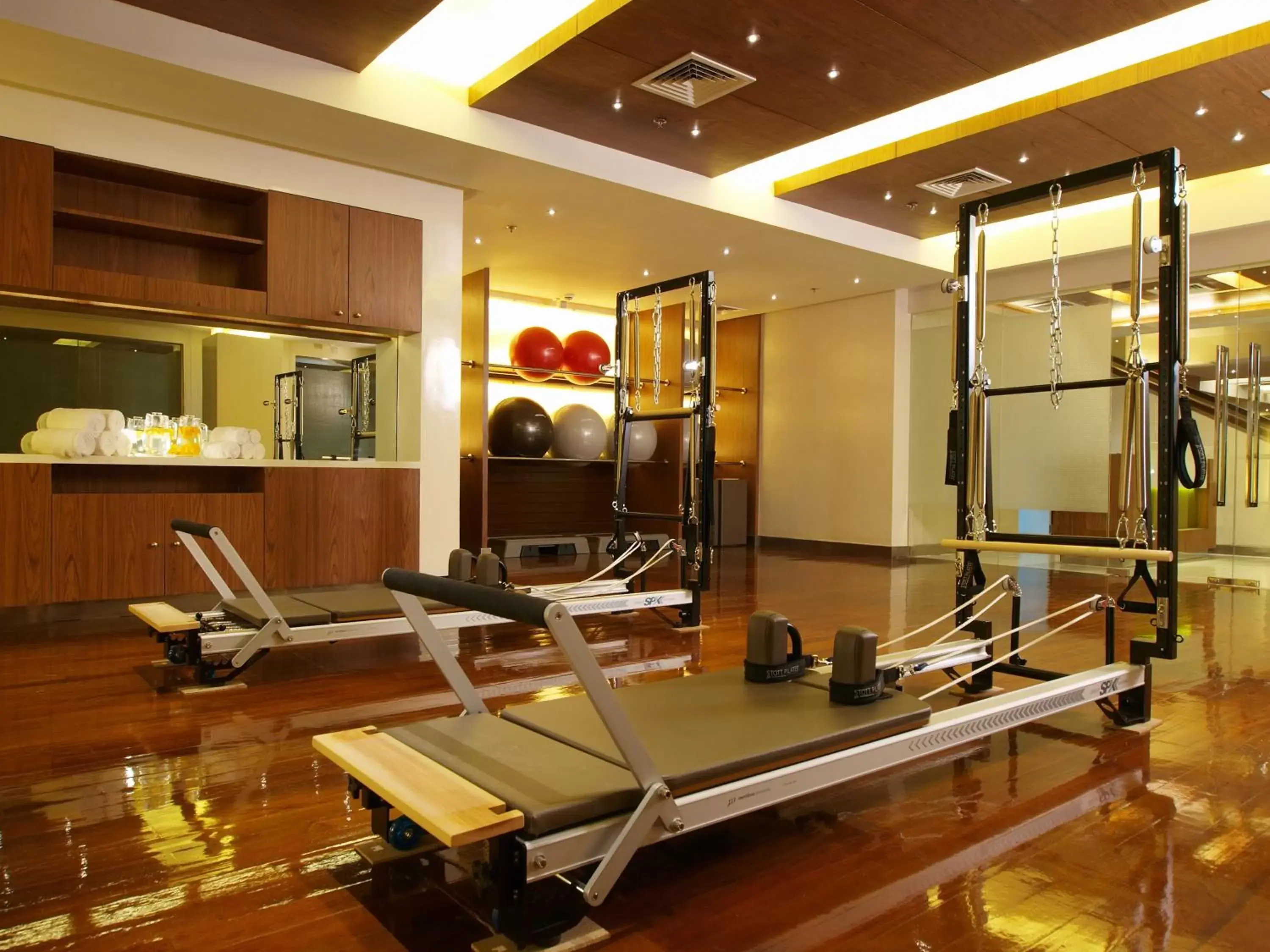 Spa and wellness centre/facilities, Fitness Center/Facilities in The Manila Hotel