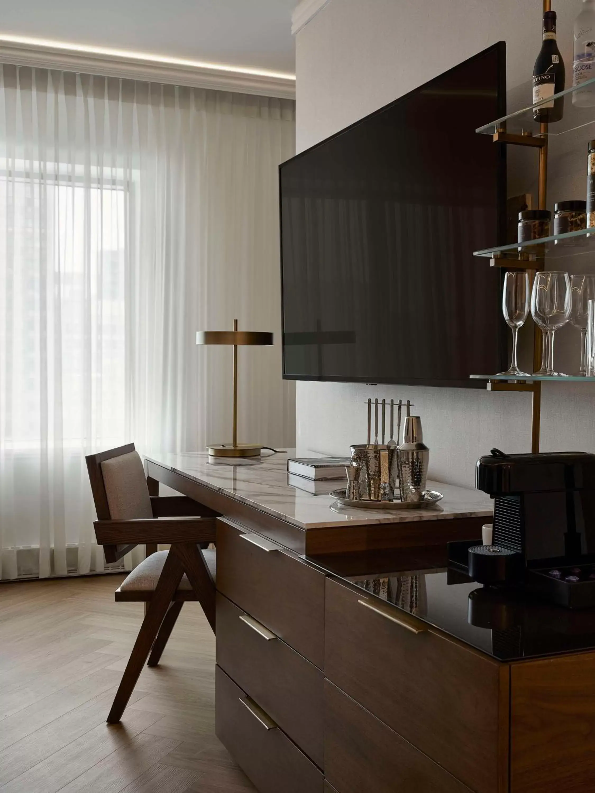 Bedroom, Kitchen/Kitchenette in Vogue Hotel Montreal Downtown, Curio Collection by Hilton