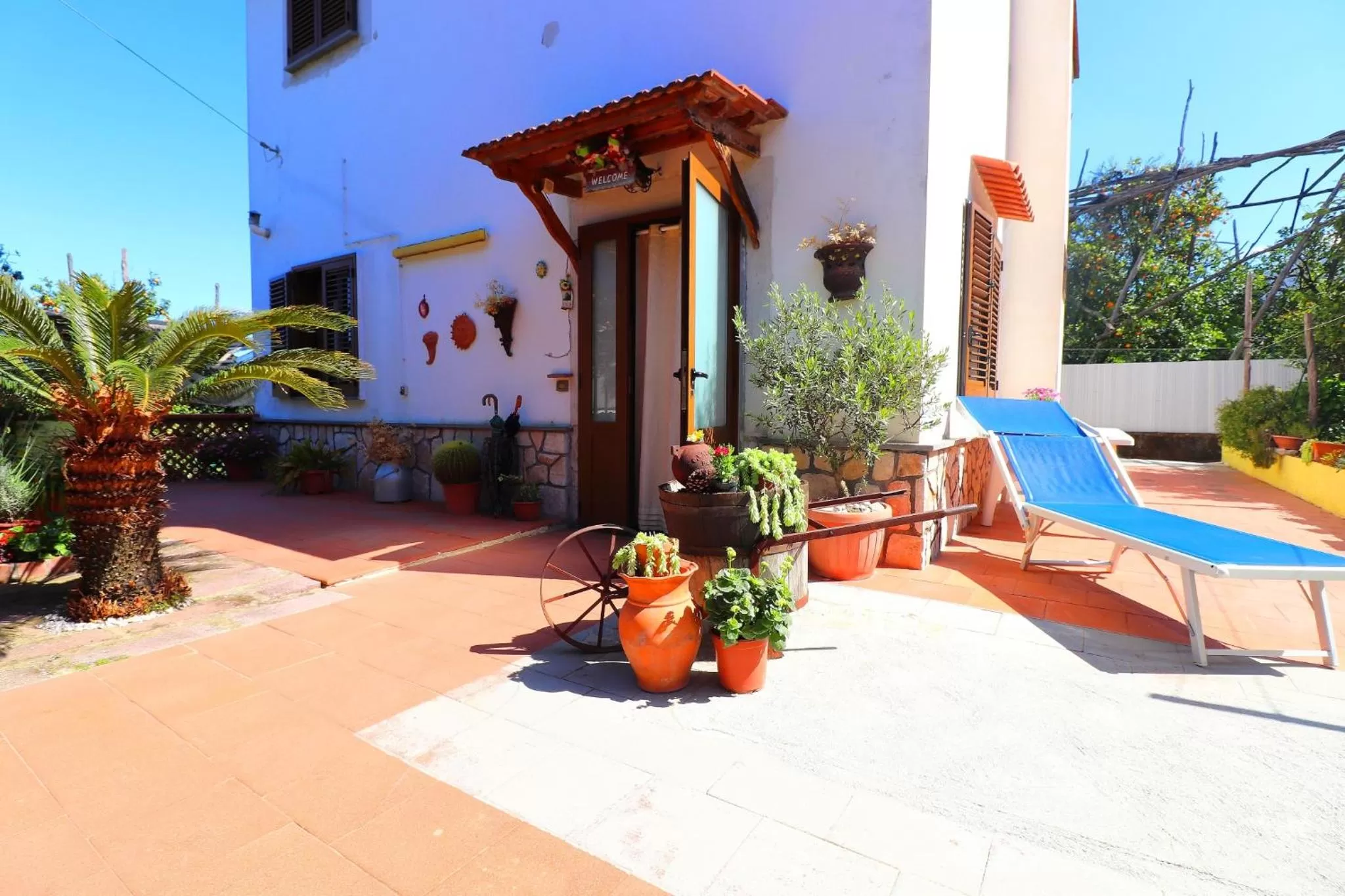 Facade/entrance in La Maison de Titty & Margherita