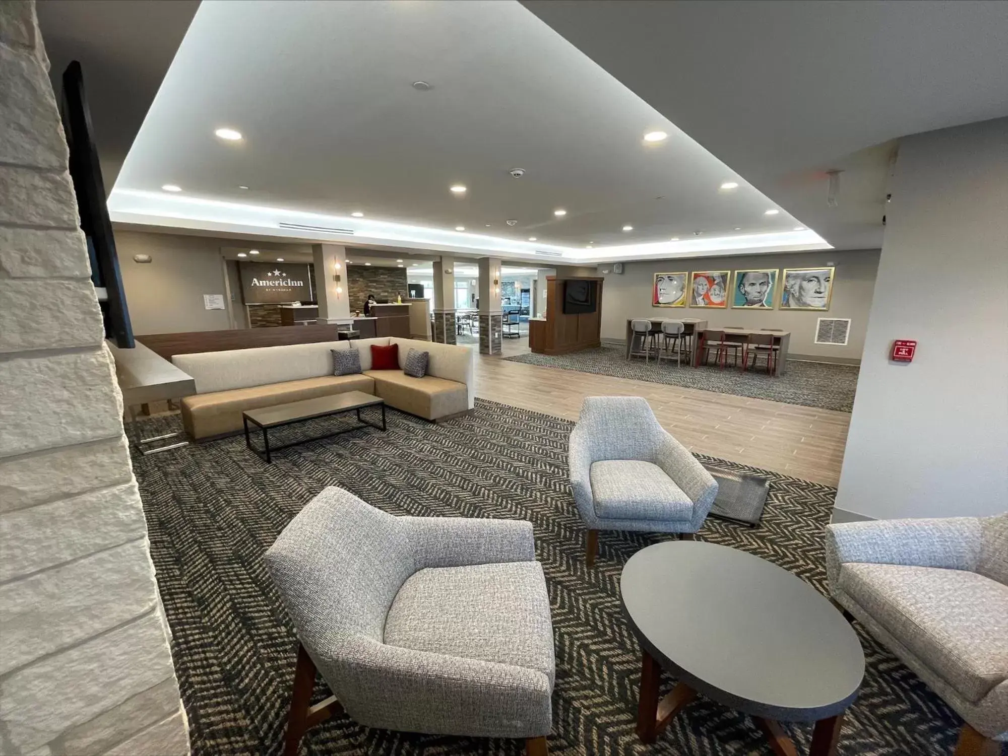 Lobby or reception, Lounge/Bar in AmericInn by Wyndham San Angelo