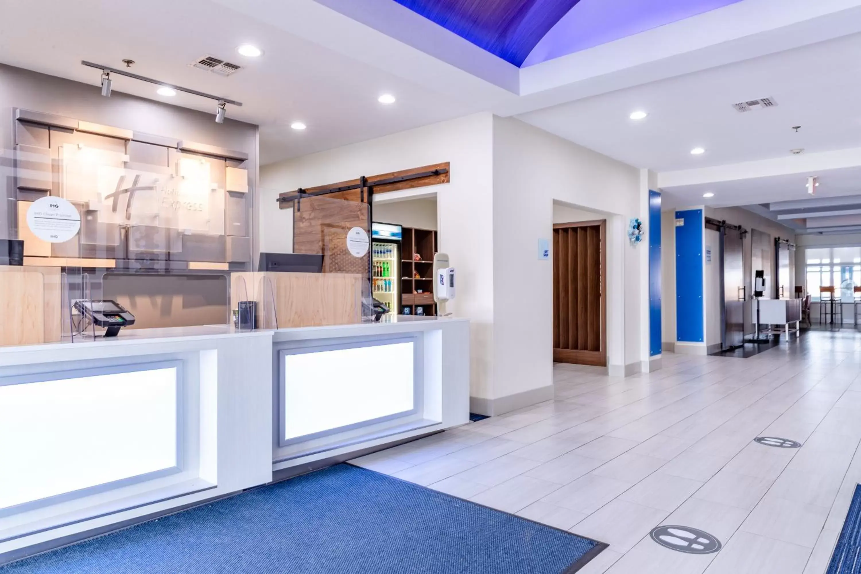 Lobby or reception, Lobby/Reception in Holiday Inn Express Hereford, an IHG Hotel