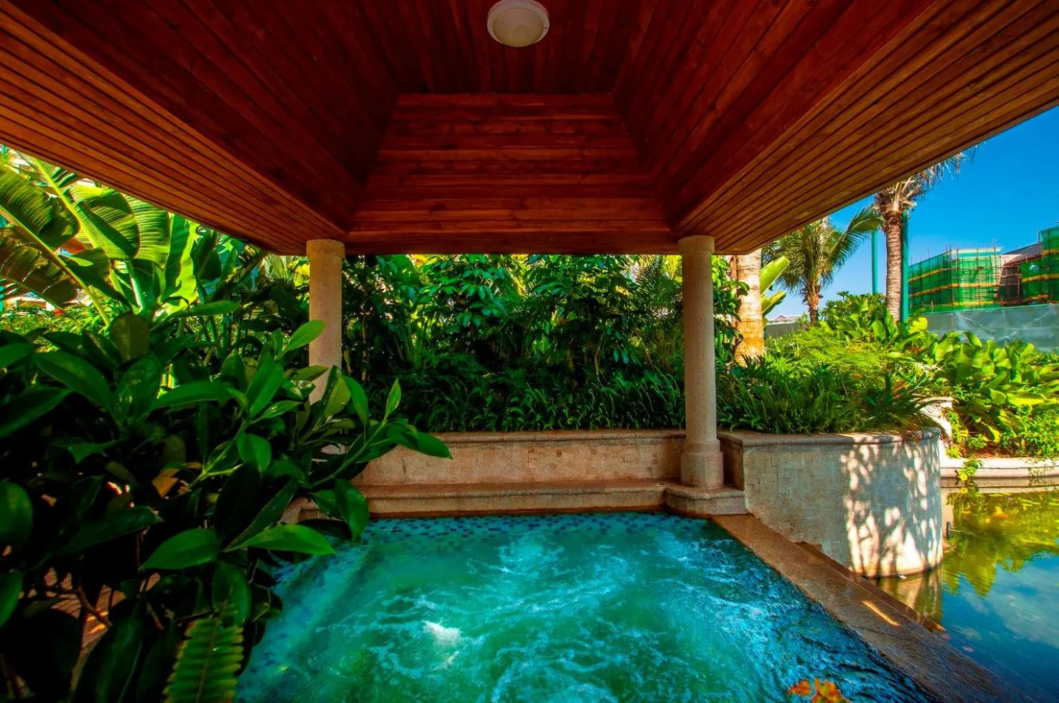 Hot Spring Bath in Grand Hotel Haikou - Managed by Accor