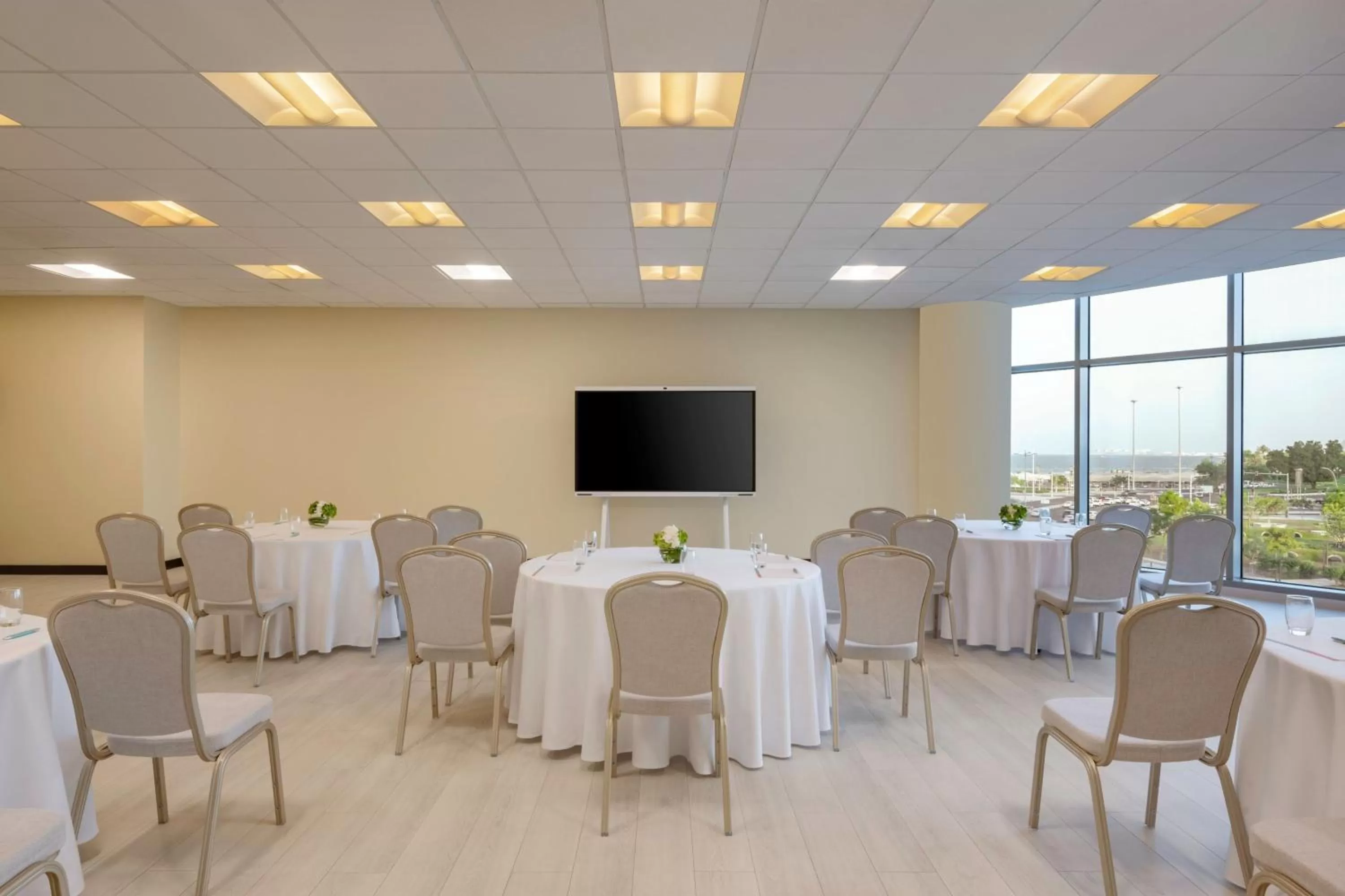 Meeting/conference room in Le Meridien City Center Doha