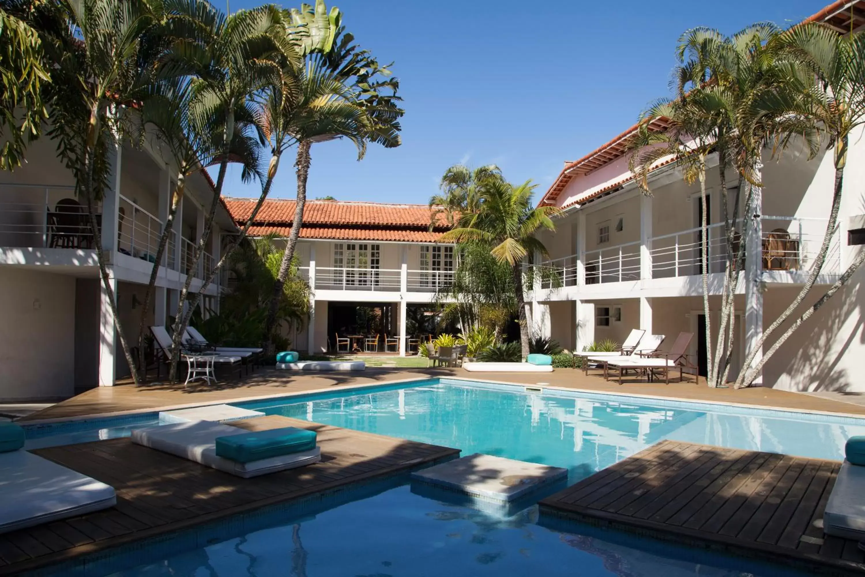 Photo of the whole room, Swimming Pool in Armação dos Búzios Pousada Design