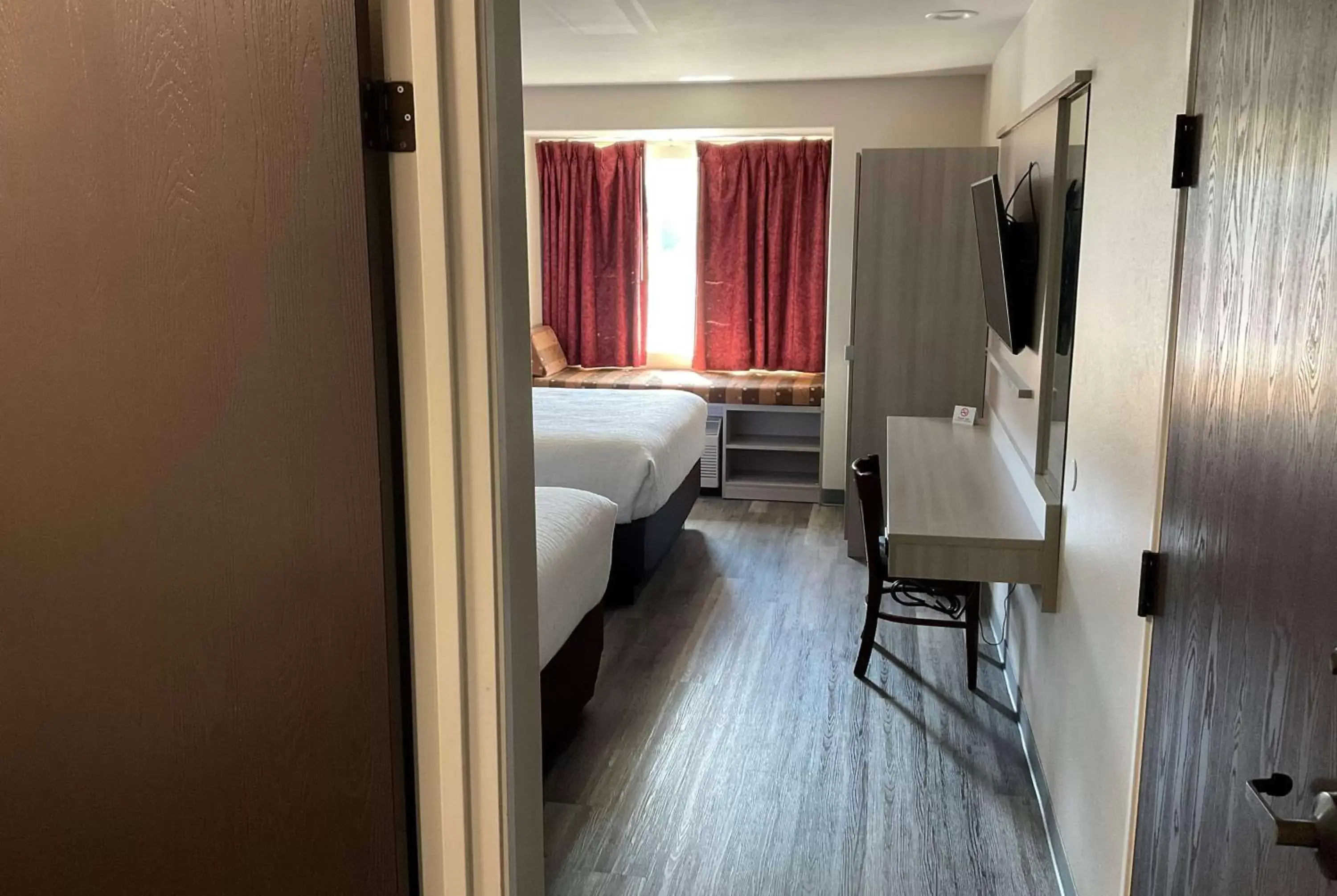 Photo of the whole room, Bed in Microtel Inn and Suites Clarksville Photo of the whole room, Bed in Microtel Inn and Suites Clarksville