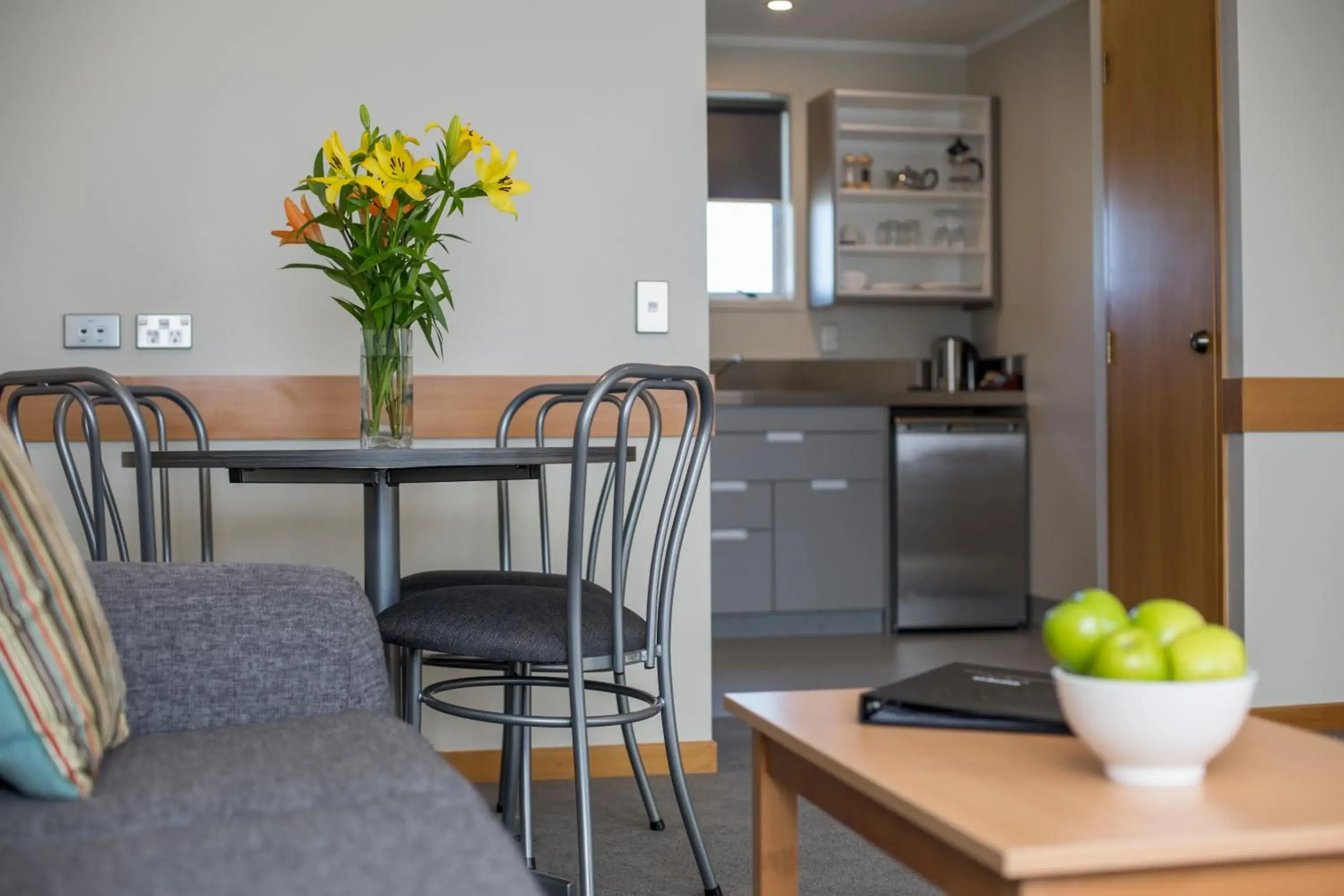 Dining Area in Dunedin Motel and Villas