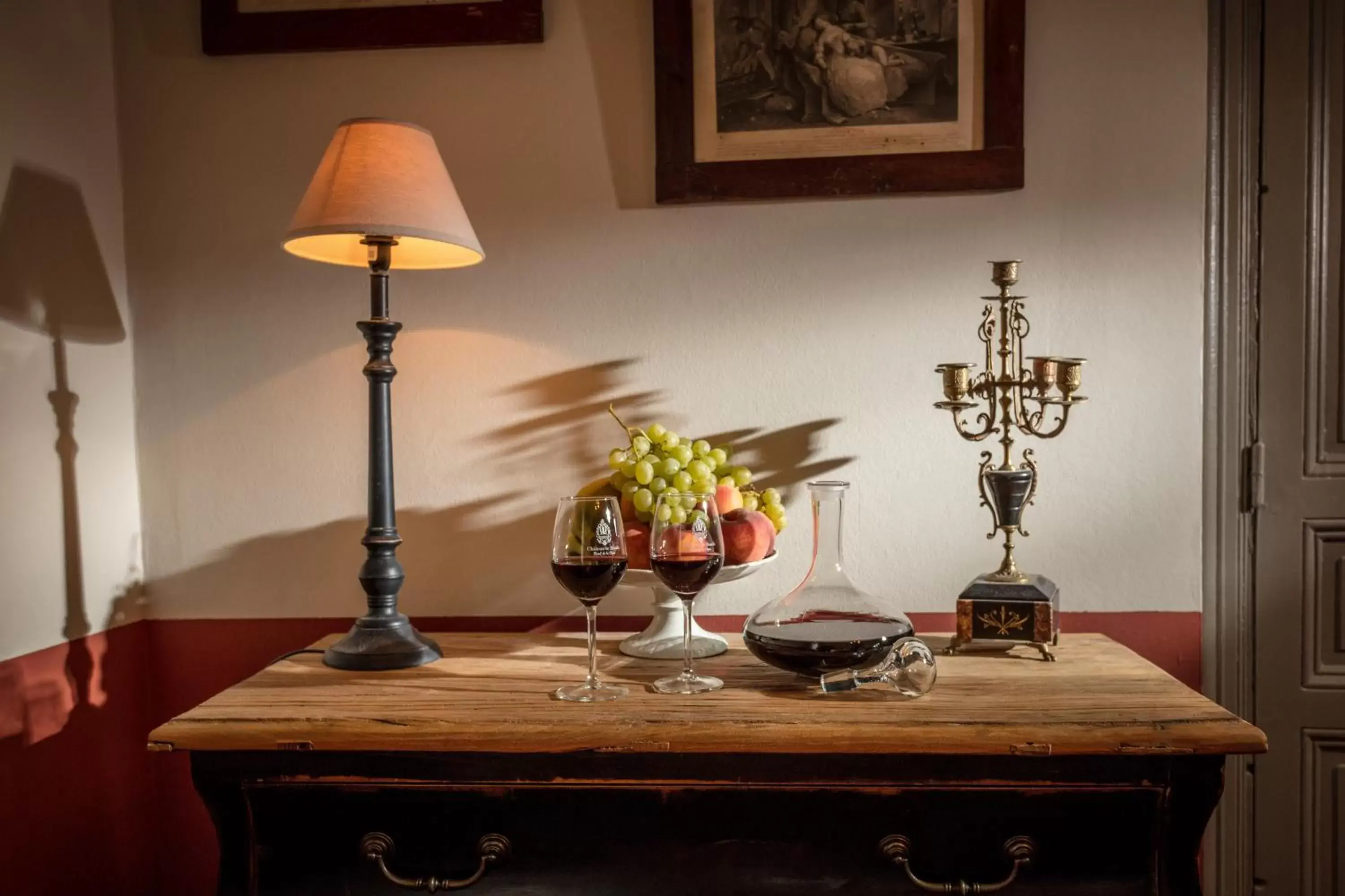 Decorative detail, Dining Area in Château le Bouïs