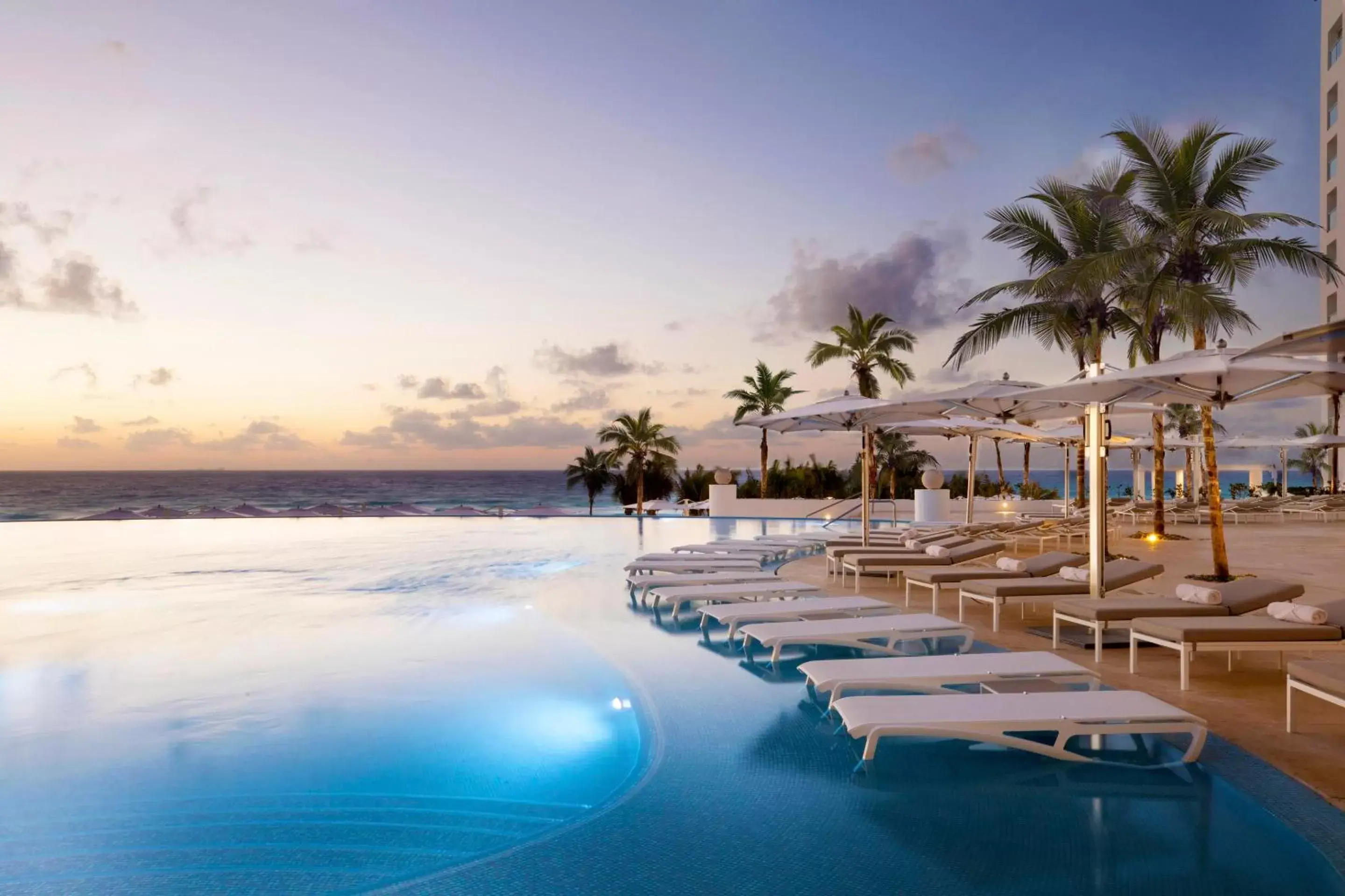 Swimming Pool in Le Blanc Spa Resort Cancun Adults Only All-Inclusive