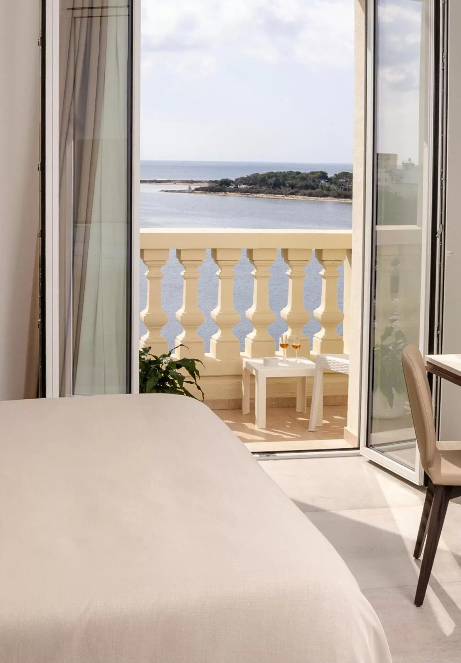 Sea View in Hotel Falli