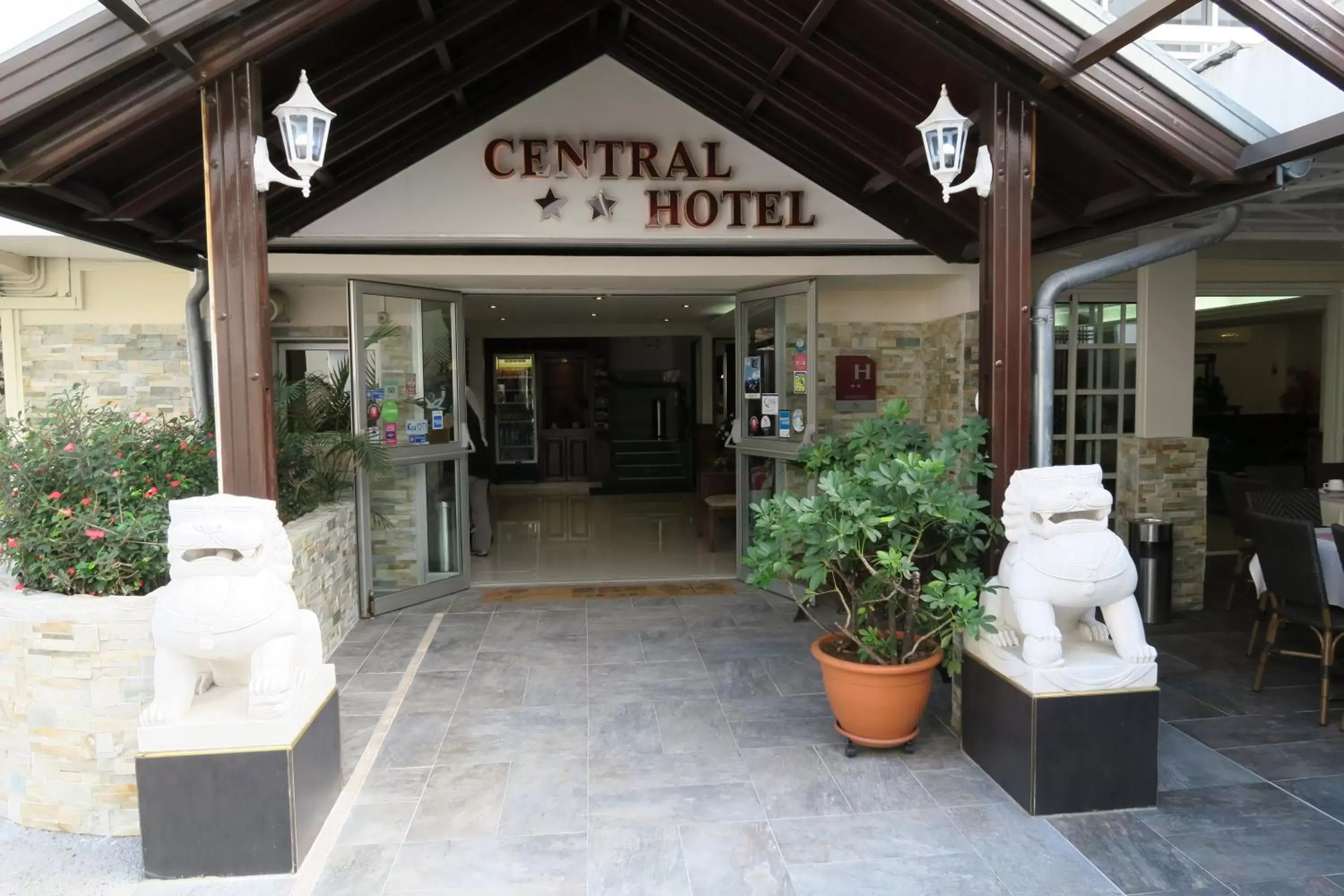 Facade/entrance in Central Hotel