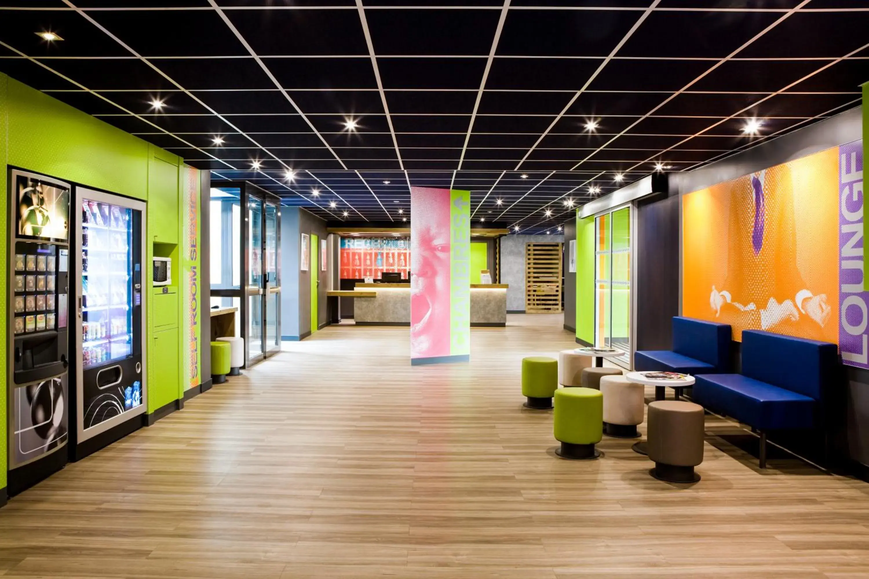 Lobby or reception in ibis budget Grigny Centre