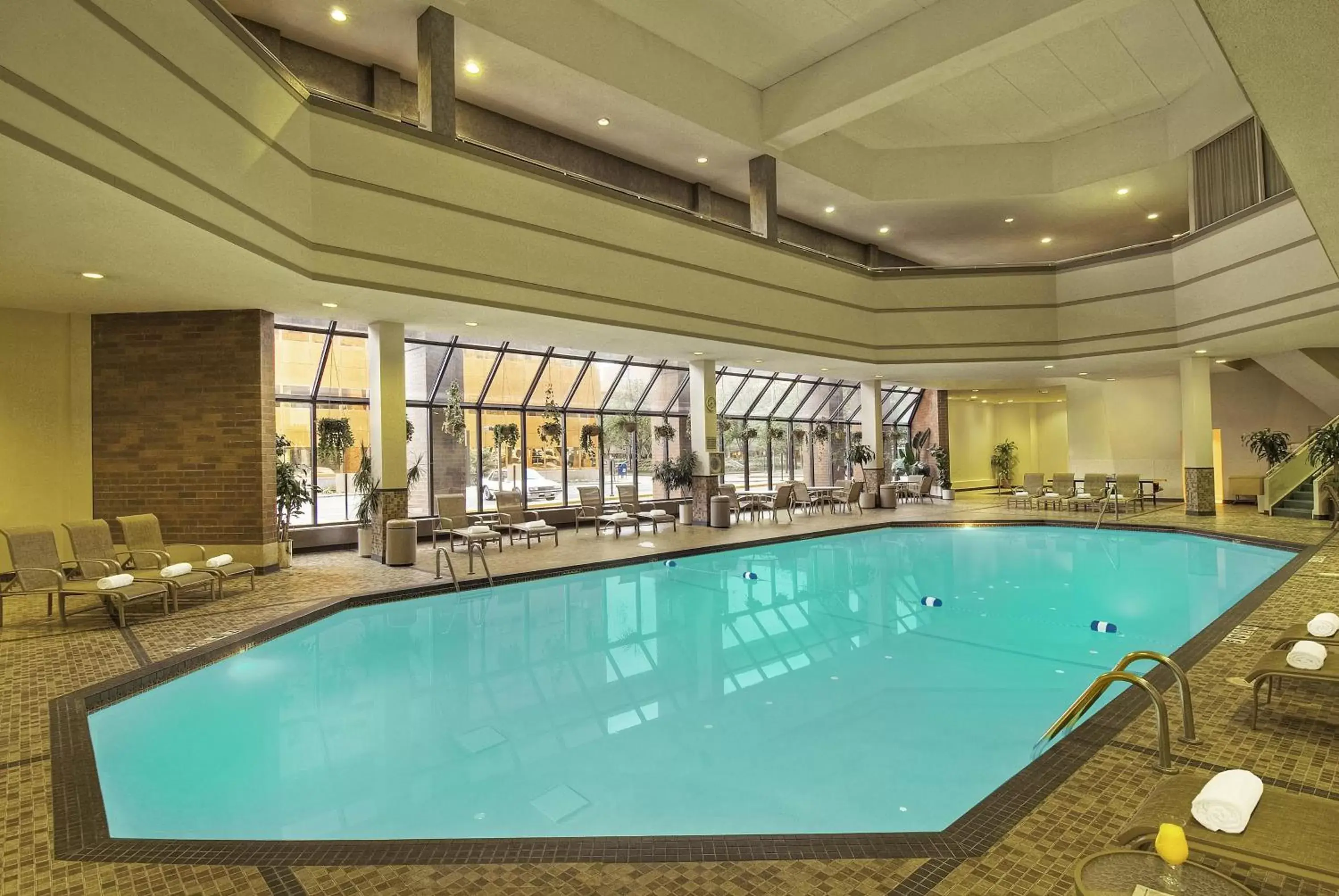 Swimming Pool in Crowne Plaza Suites MSP Airport an IHG Hotel