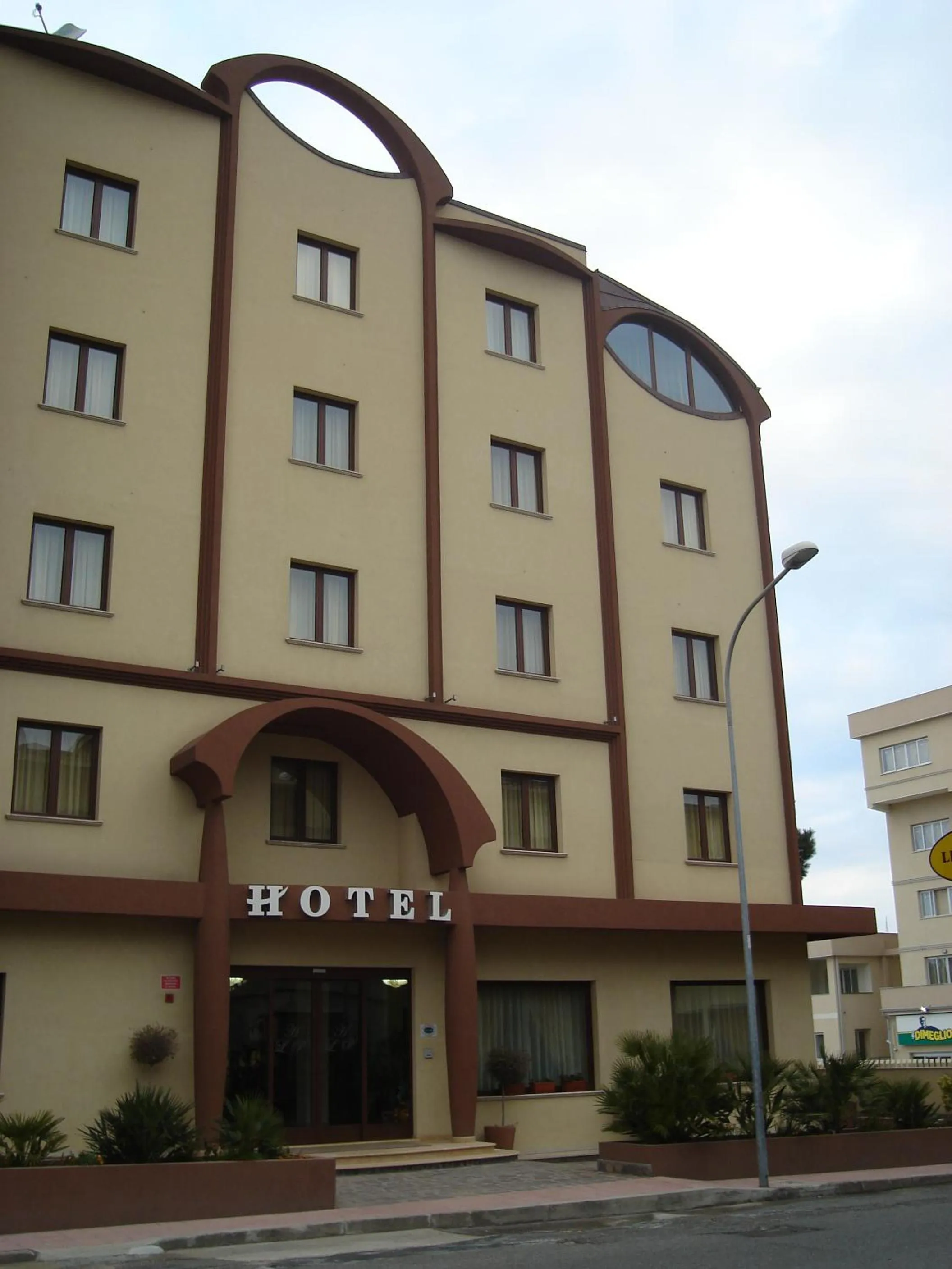 Facade/entrance in Hotel Le Palme