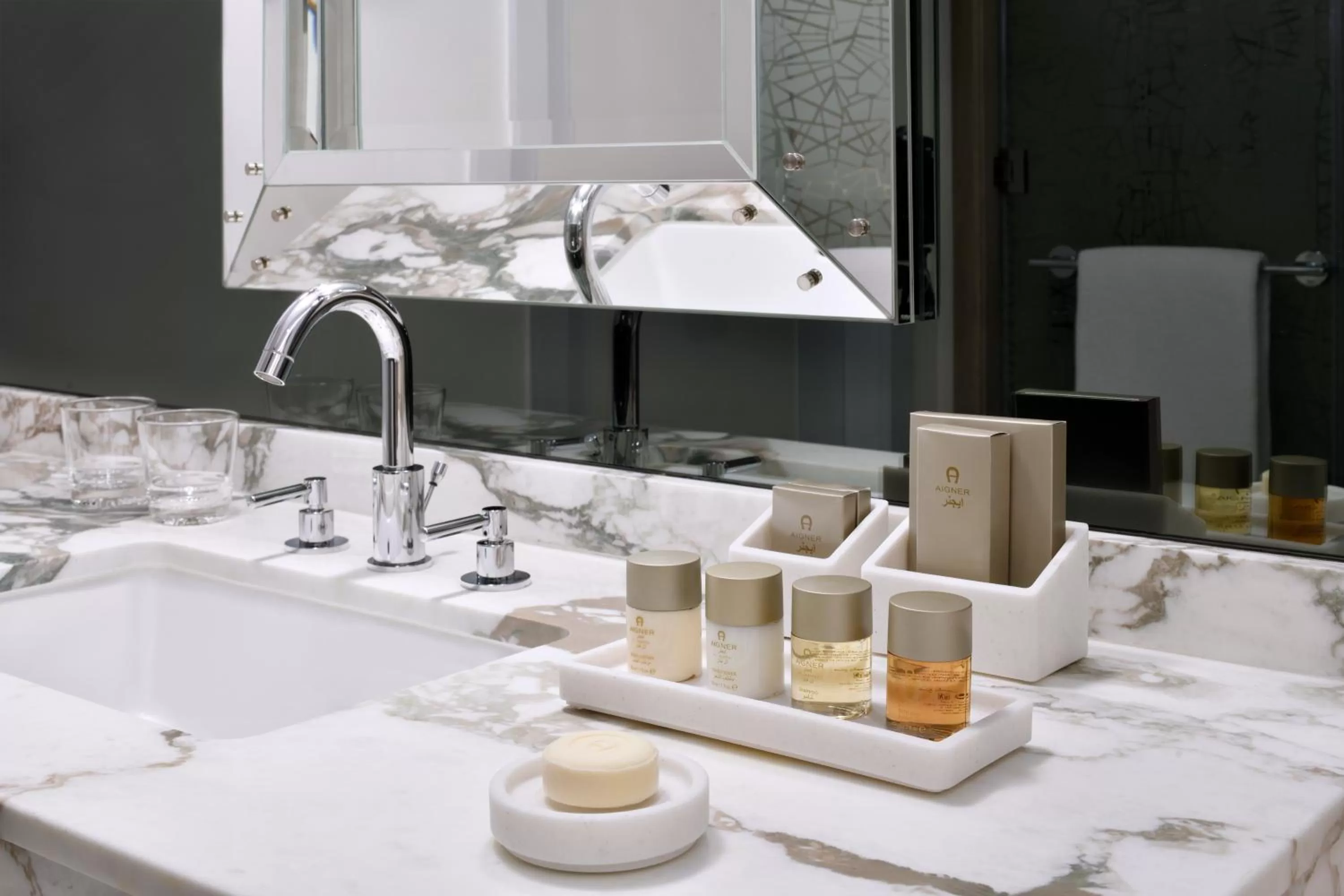 Shower in Grand Plaza Mövenpick Media City