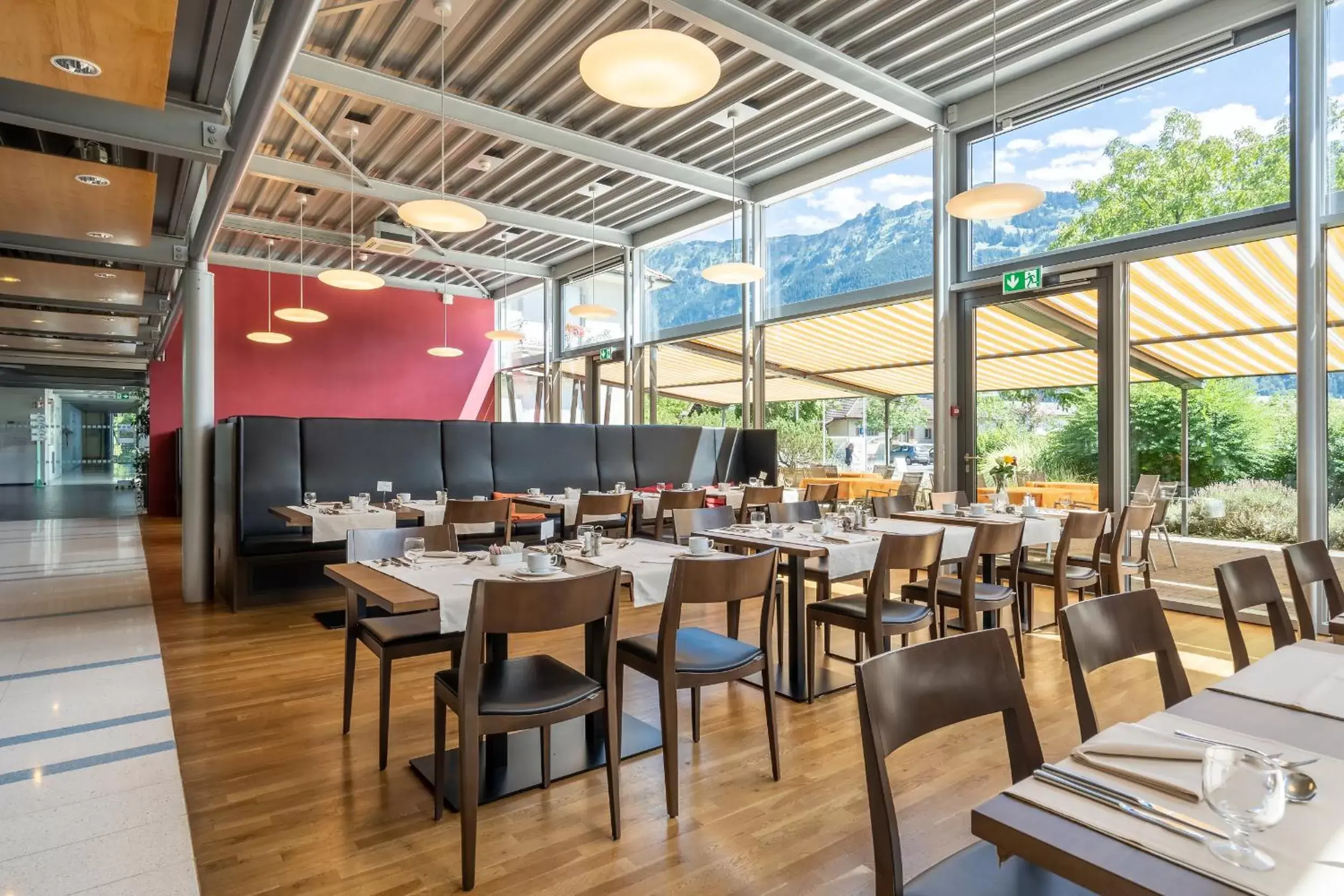 Lunch, Restaurant/Places to Eat in Hotel Artos Interlaken