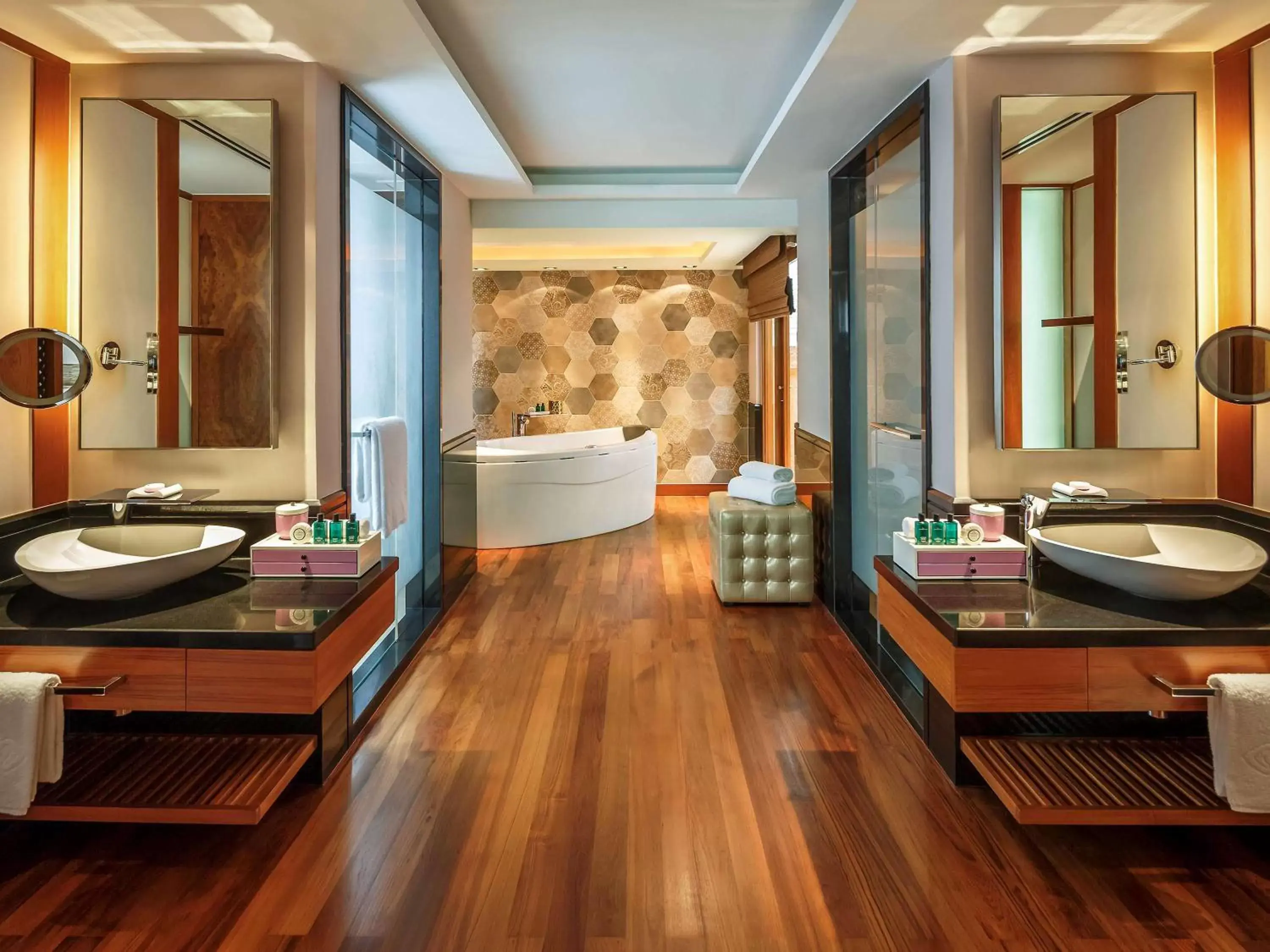 Photo of the whole room, Bathroom in Sofitel Singapore Sentosa Resort & Spa