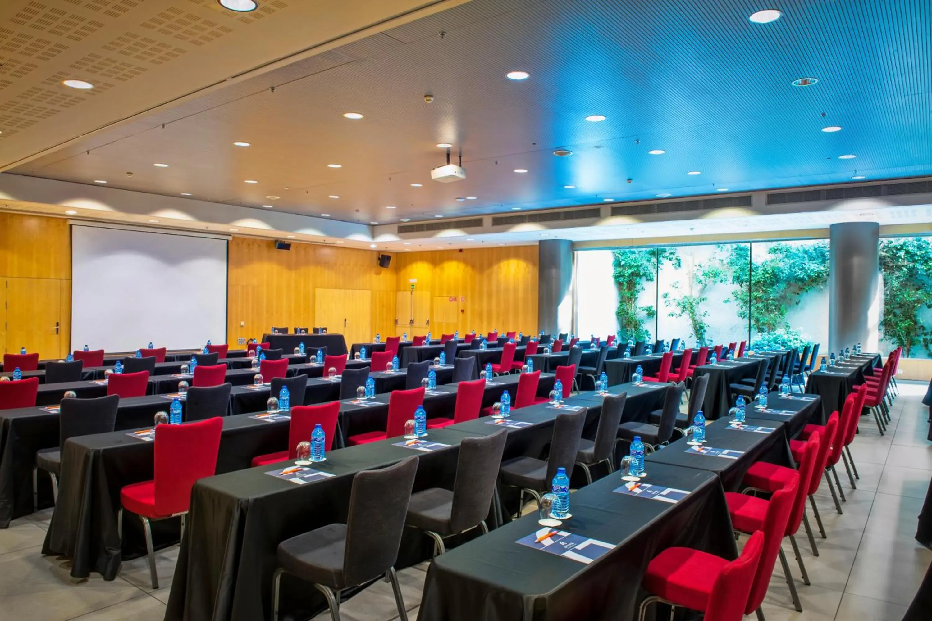 Banquet/Function facilities, Business Area/Conference Room in Alexandre Fira Congress