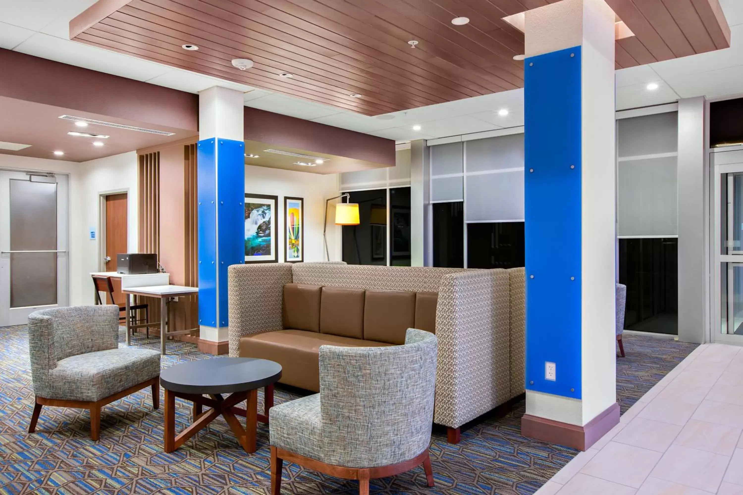 Property building in Holiday Inn Express & Suites - Prosser - Yakima Valley Wine, an IHG Hotel