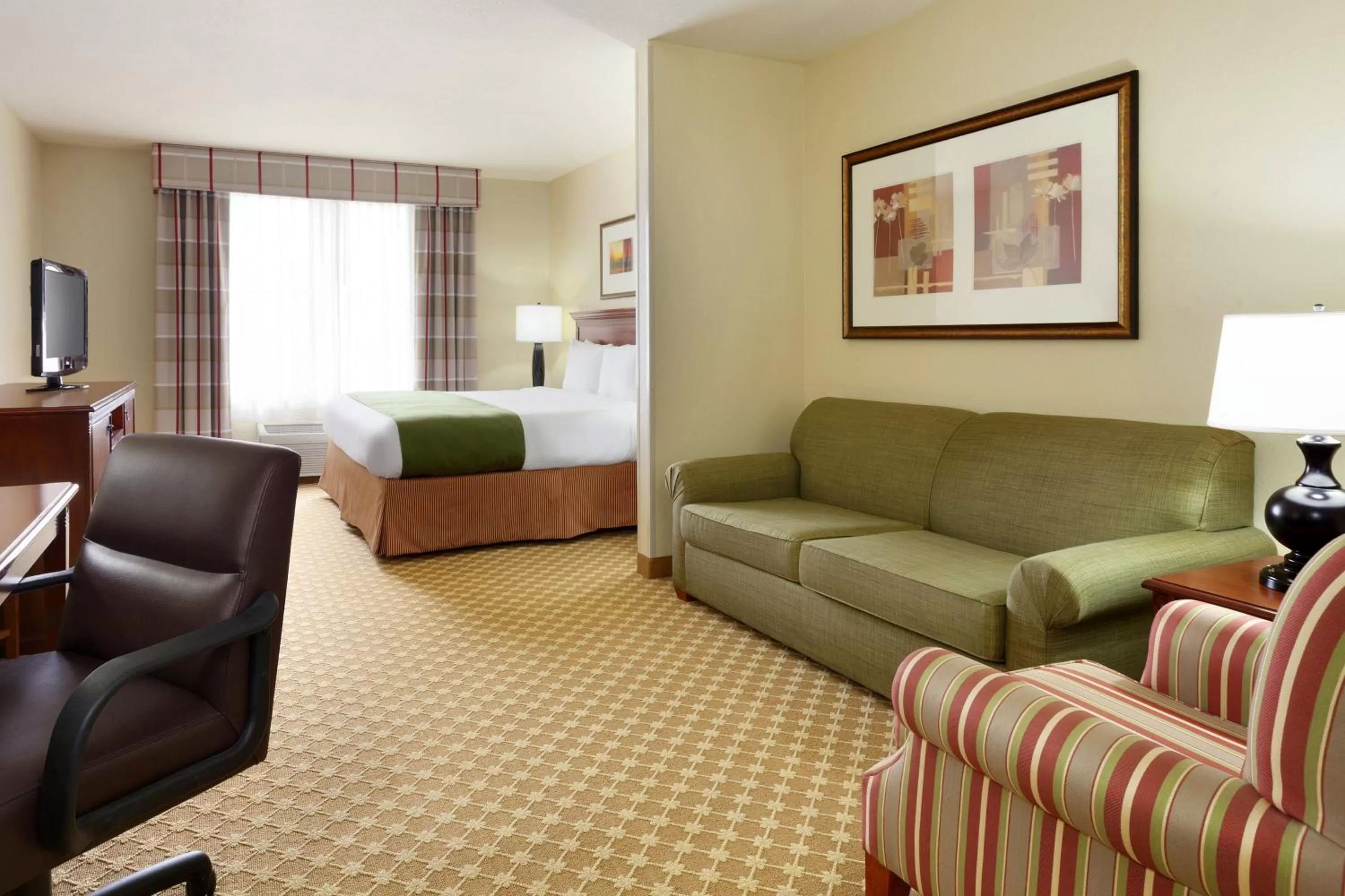 Photo of the whole room in Garner Hotel Gillette South by IHG
