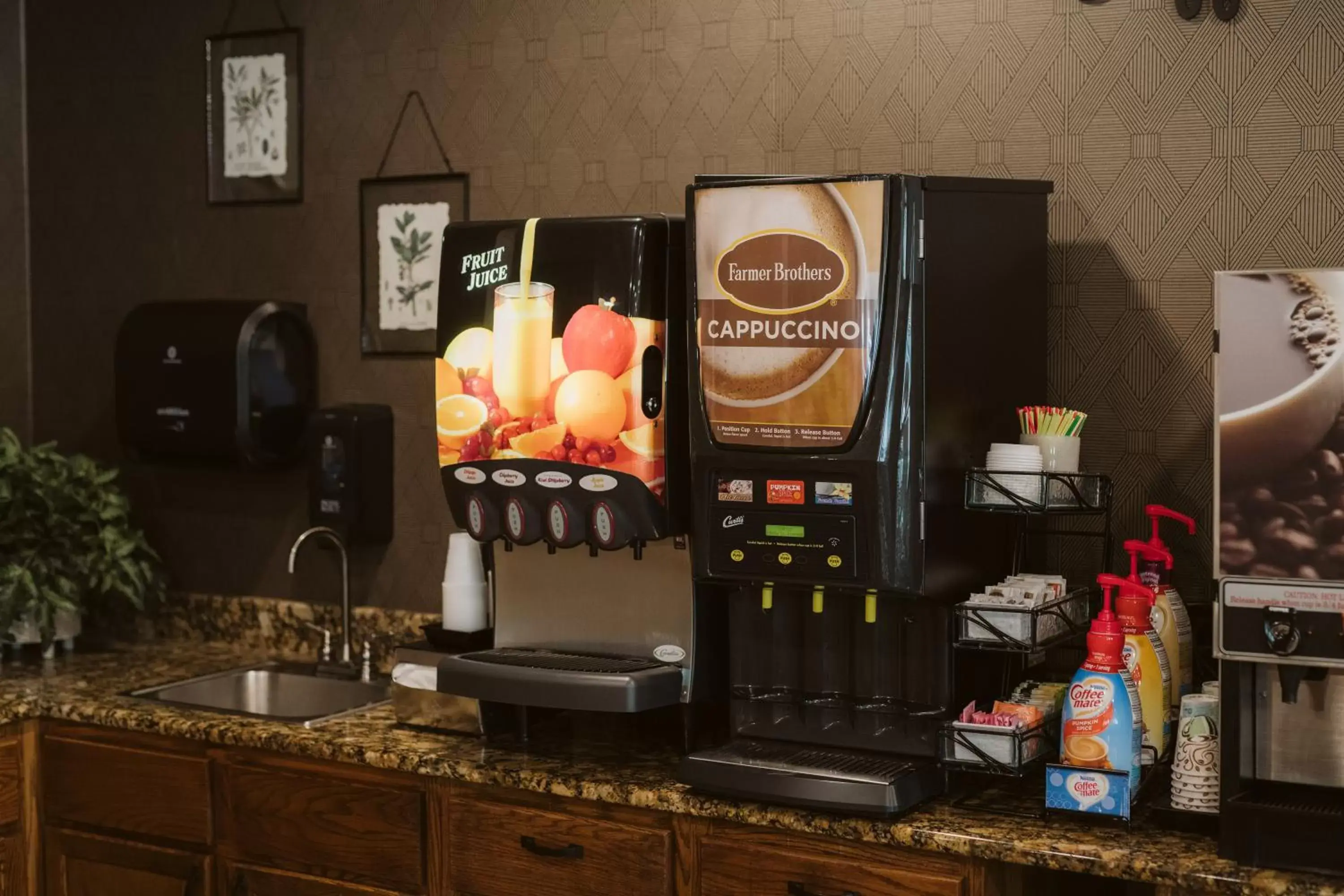 Coffee/Tea Facilities in Expressway Suites of Bismarck