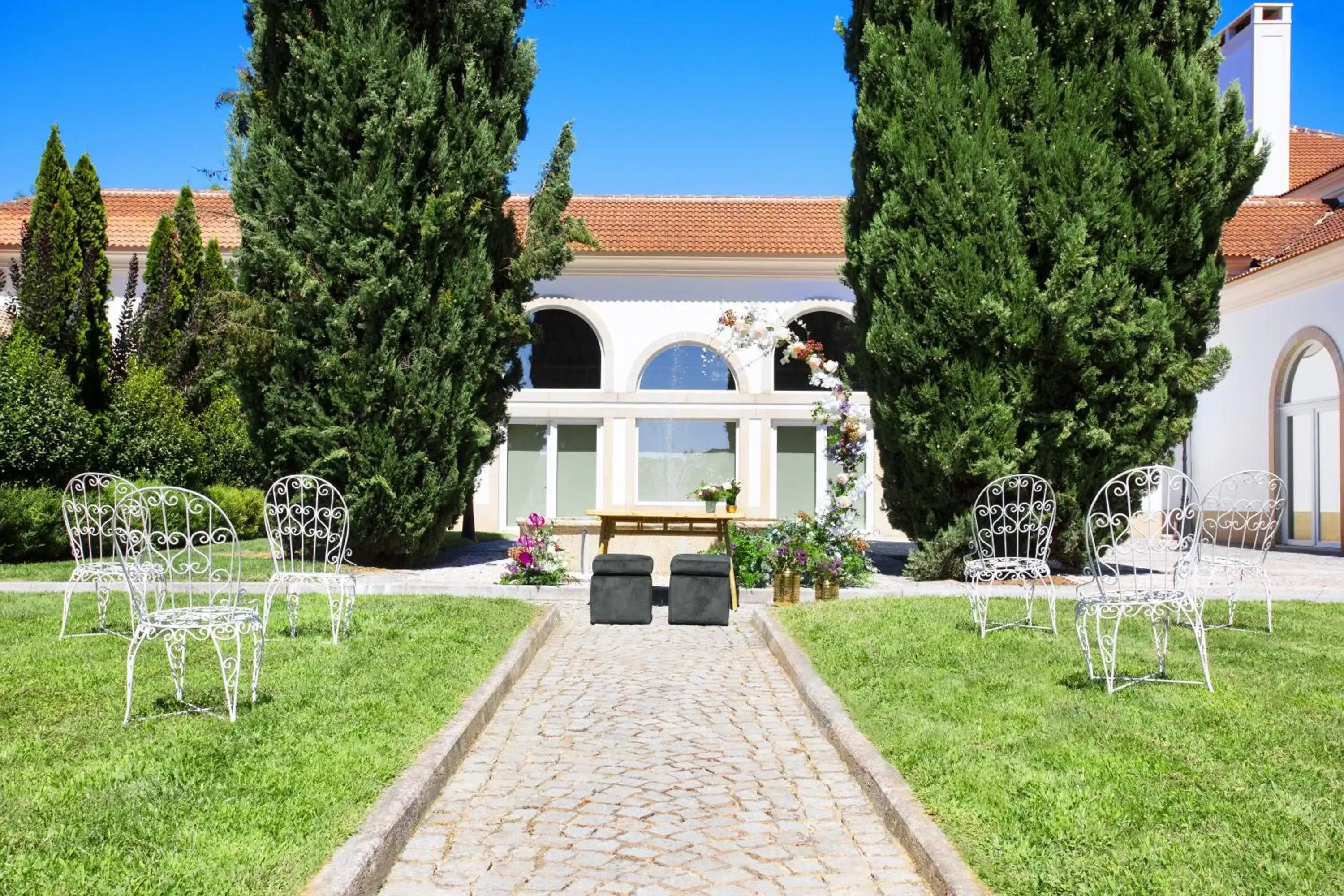 Balcony/Terrace, Property Building in Montebelo Principe Perfeito Viseu Garden Hotel