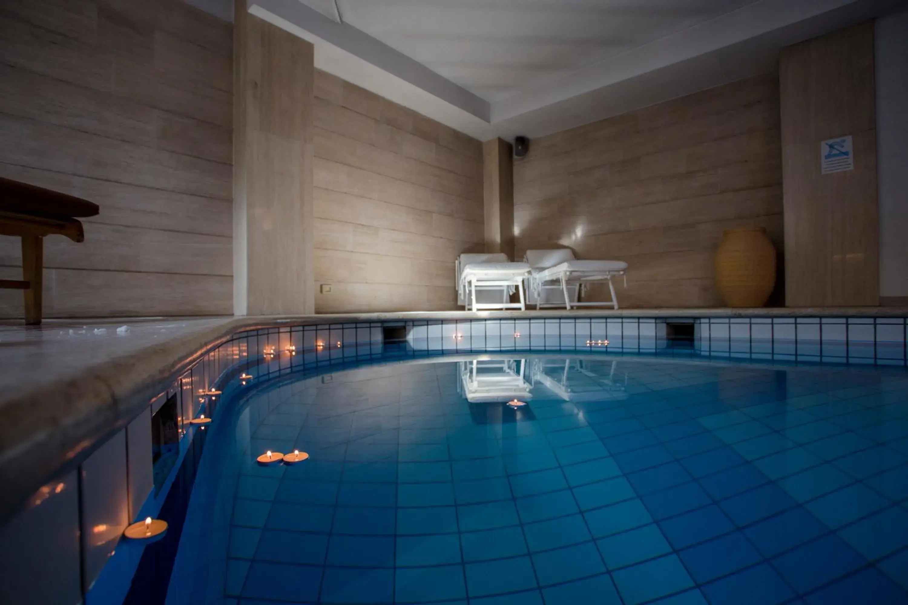 Swimming Pool in Hostellerie Du Cheval Blanc