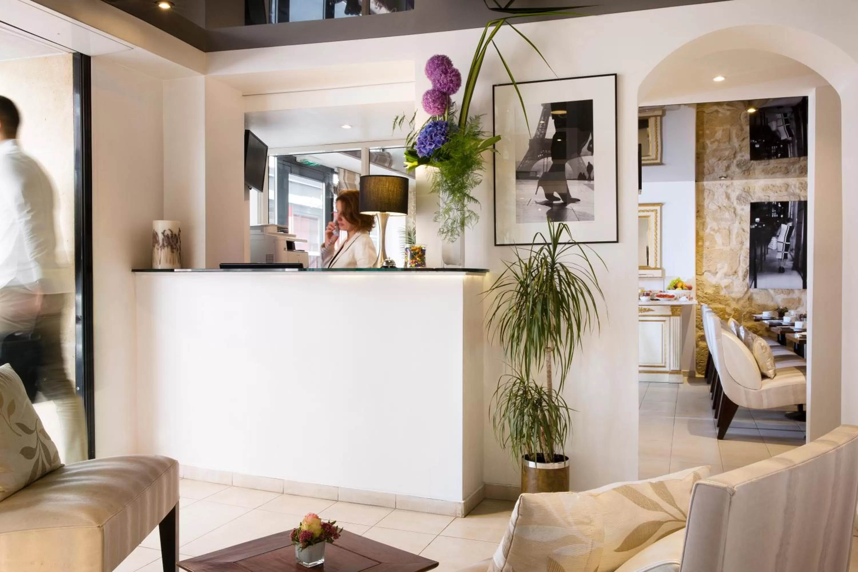 Lobby or reception in Lion d'Or Paris Hotel