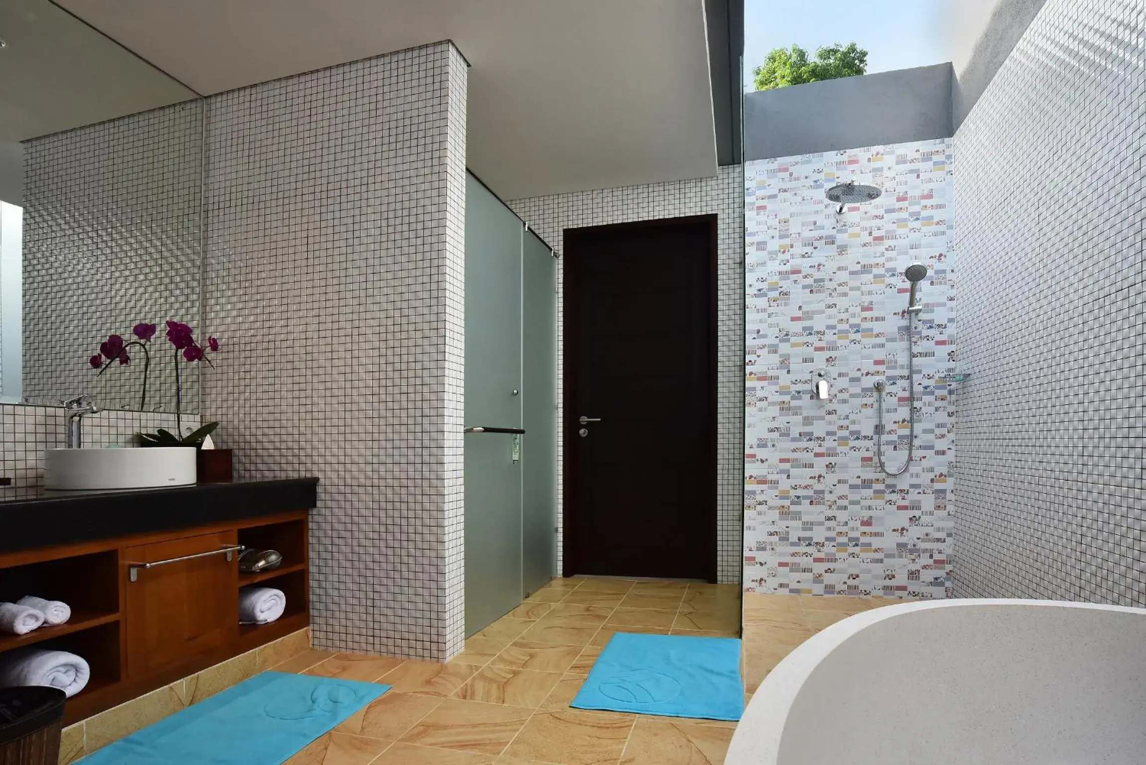 Bathroom, Bed in Ubud Wana Resort