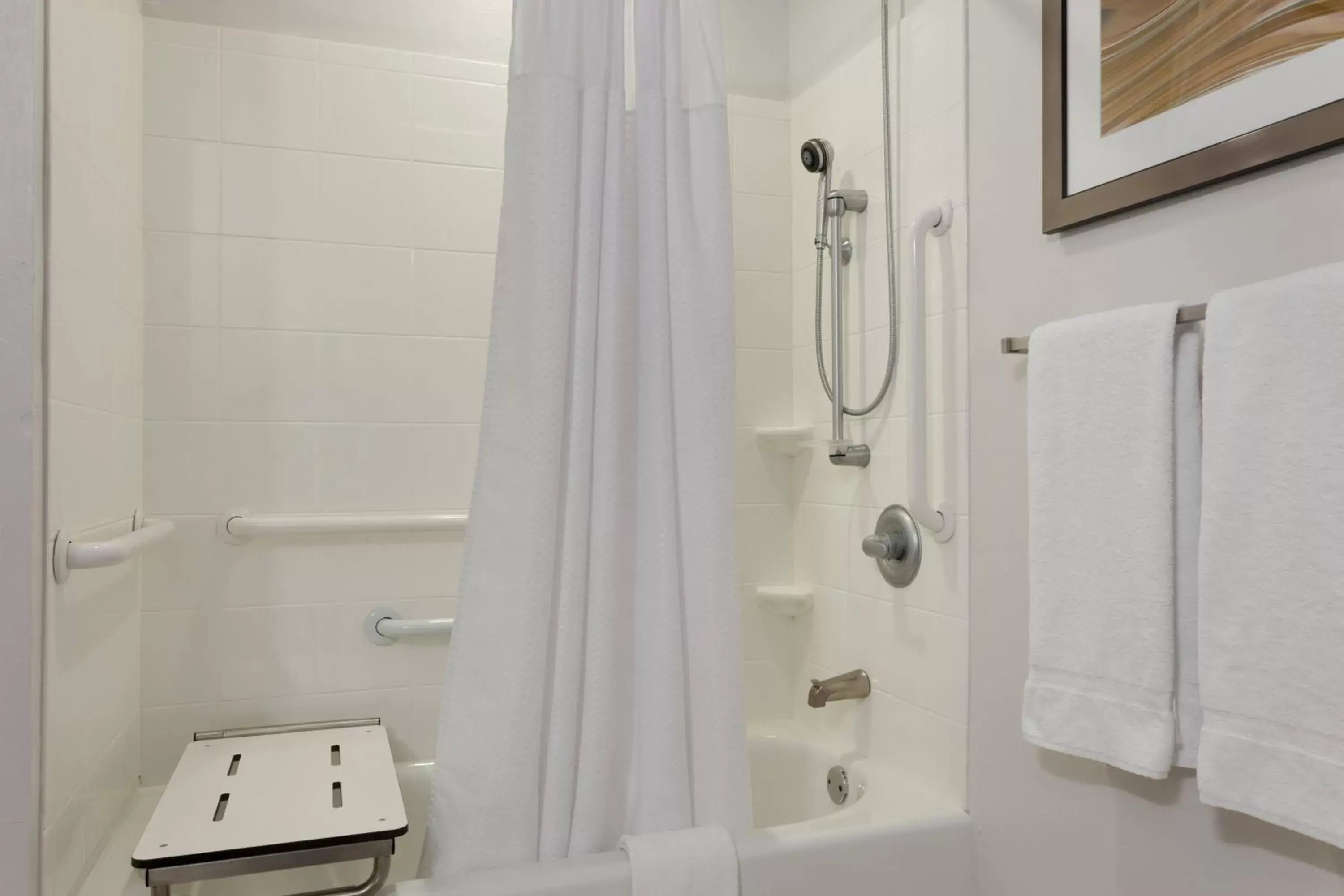 Bathroom in Courtyard by Marriott Oklahoma City North/Quail Springs