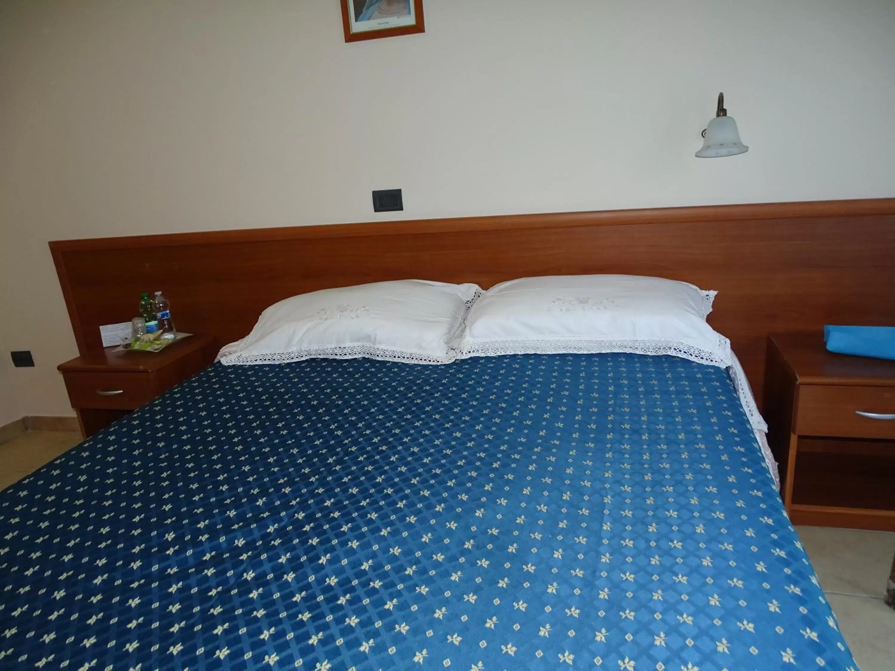 Bedroom, Bed in Villa Biancofiore