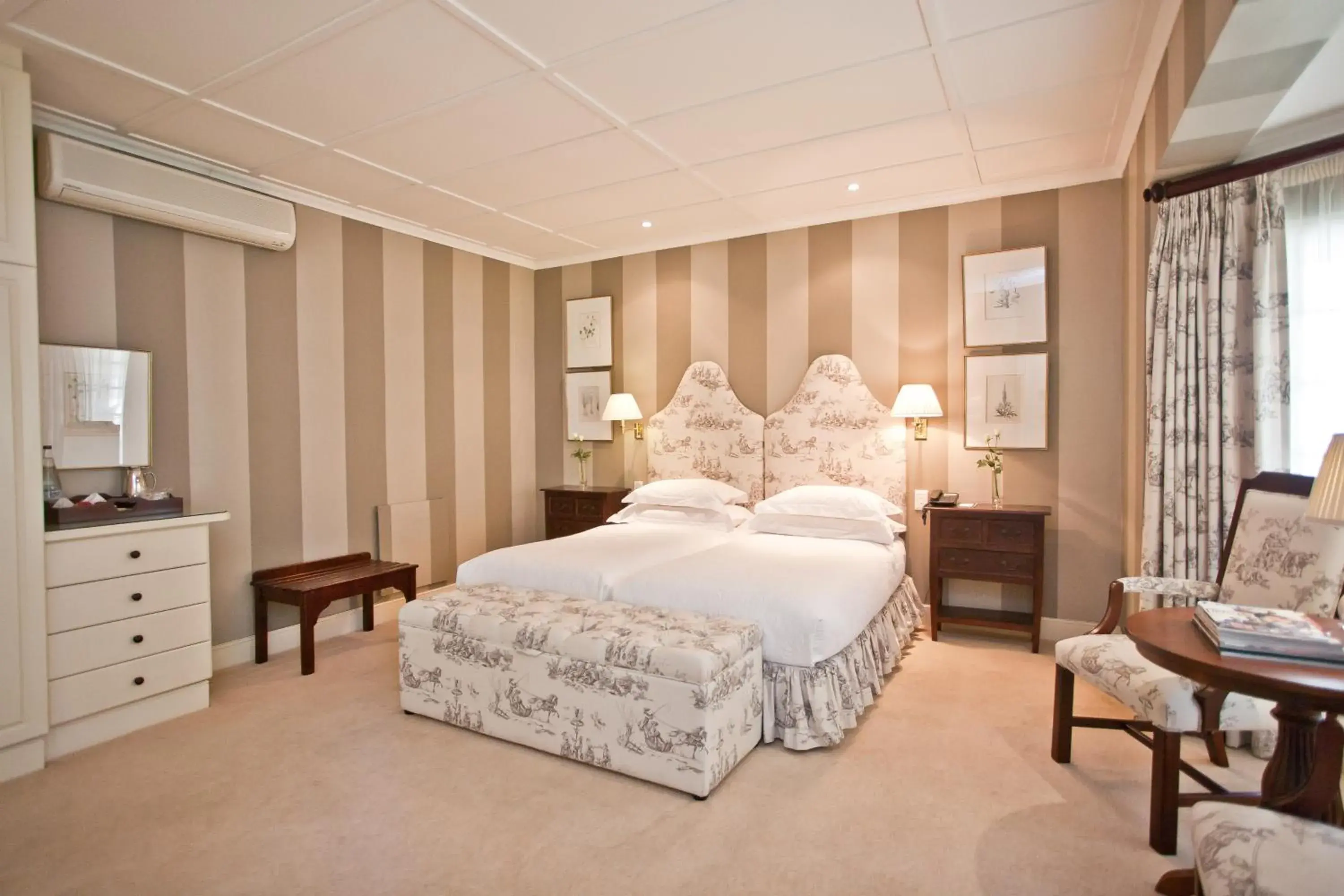 Photo of the whole room, Bed in Rosenhof Boutique Hotel