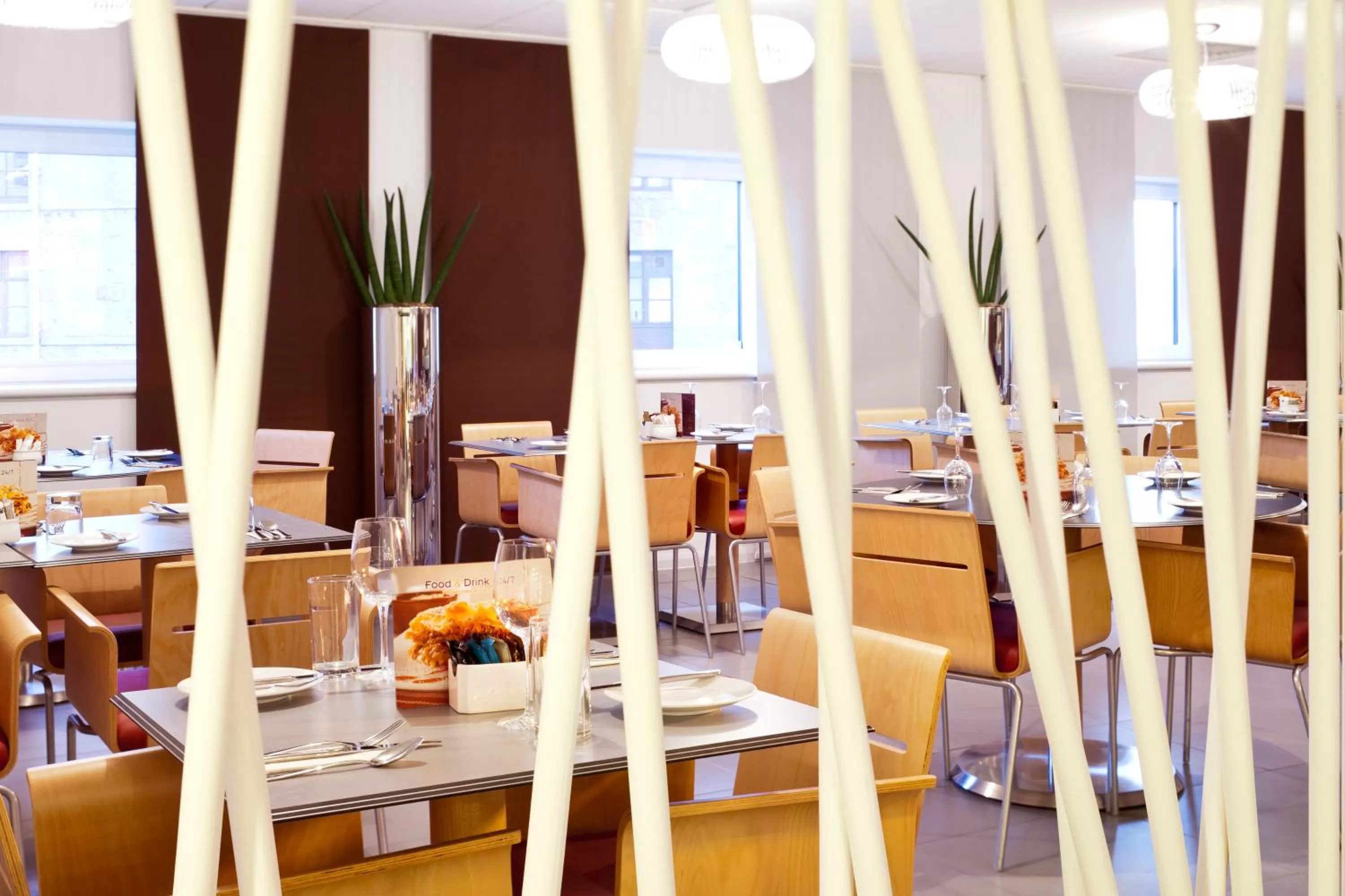 Restaurant/places to eat in ibis Aberdeen Centre – Quayside