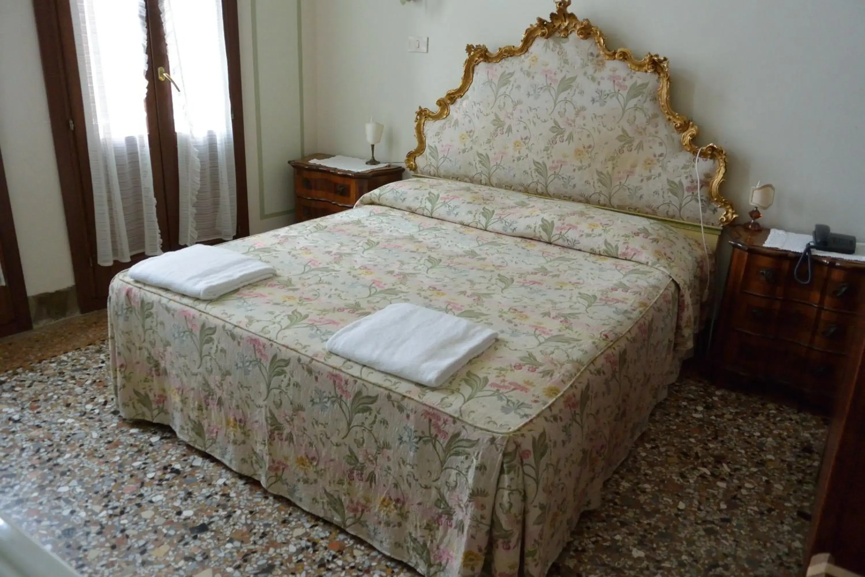 Bed in Pensione Seguso