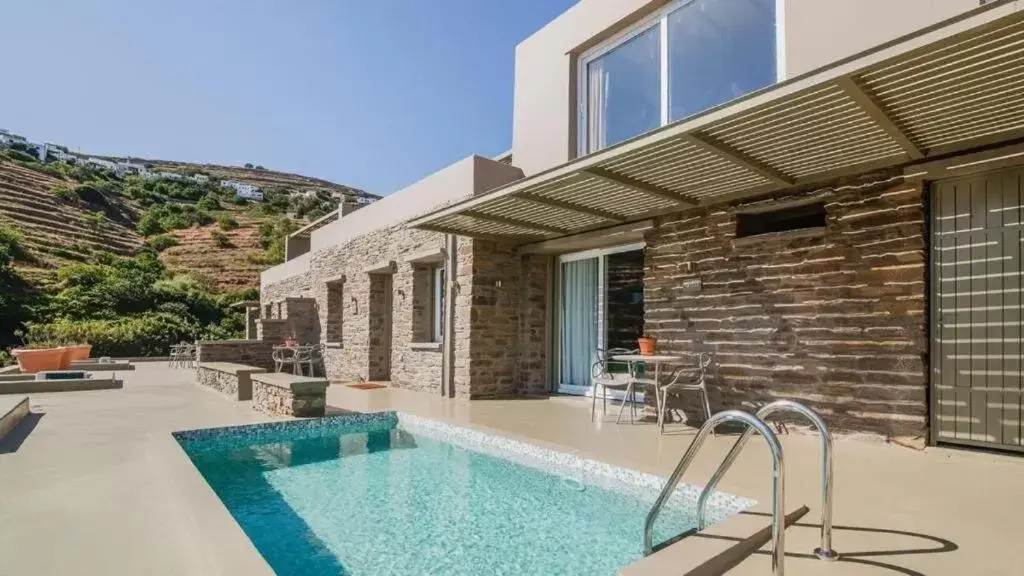 Balcony/Terrace, Swimming Pool in Aeolis Tinos Suites