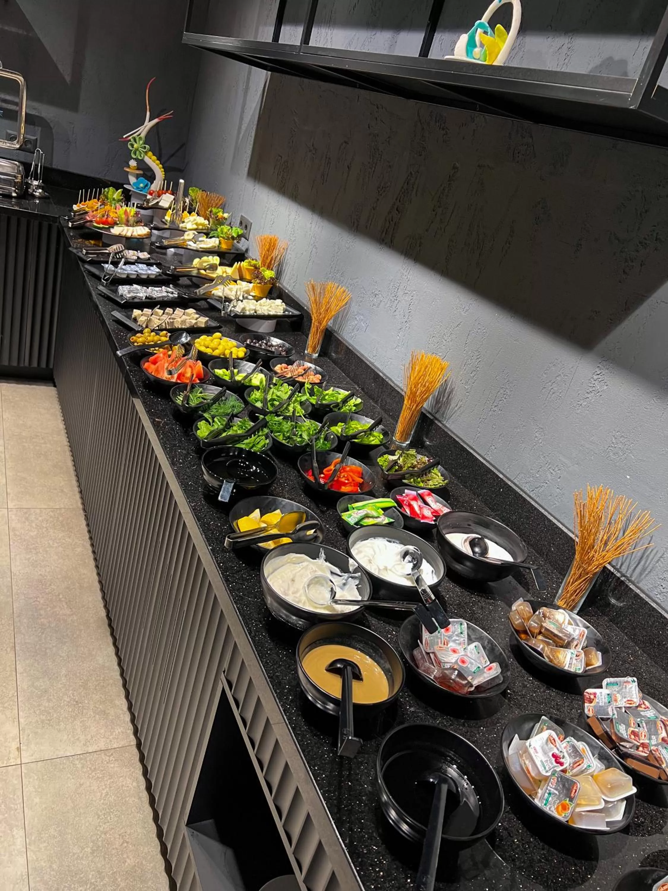 Breakfast in Falcon 1511