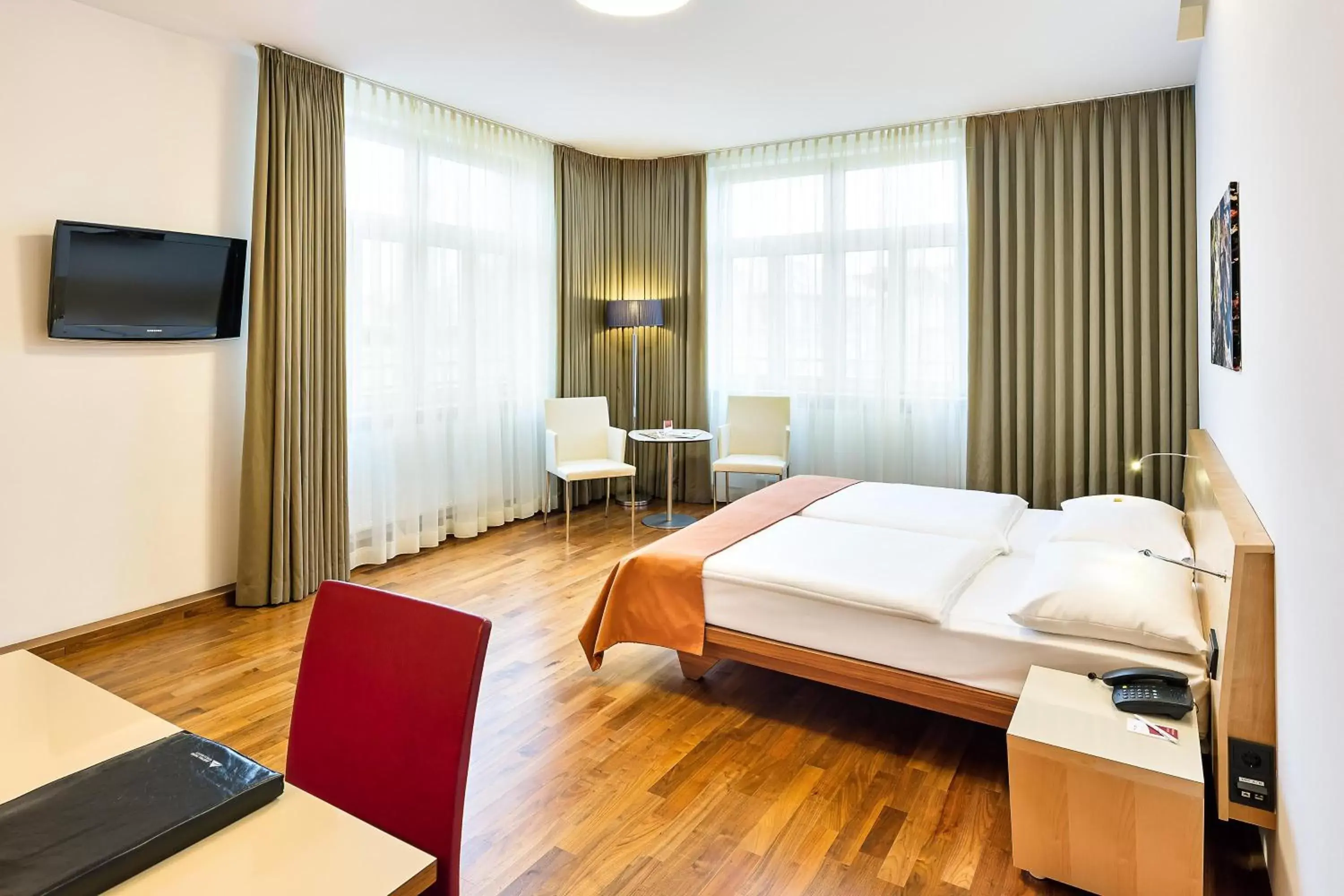 Bed in Austria Trend Hotel Europa Wien