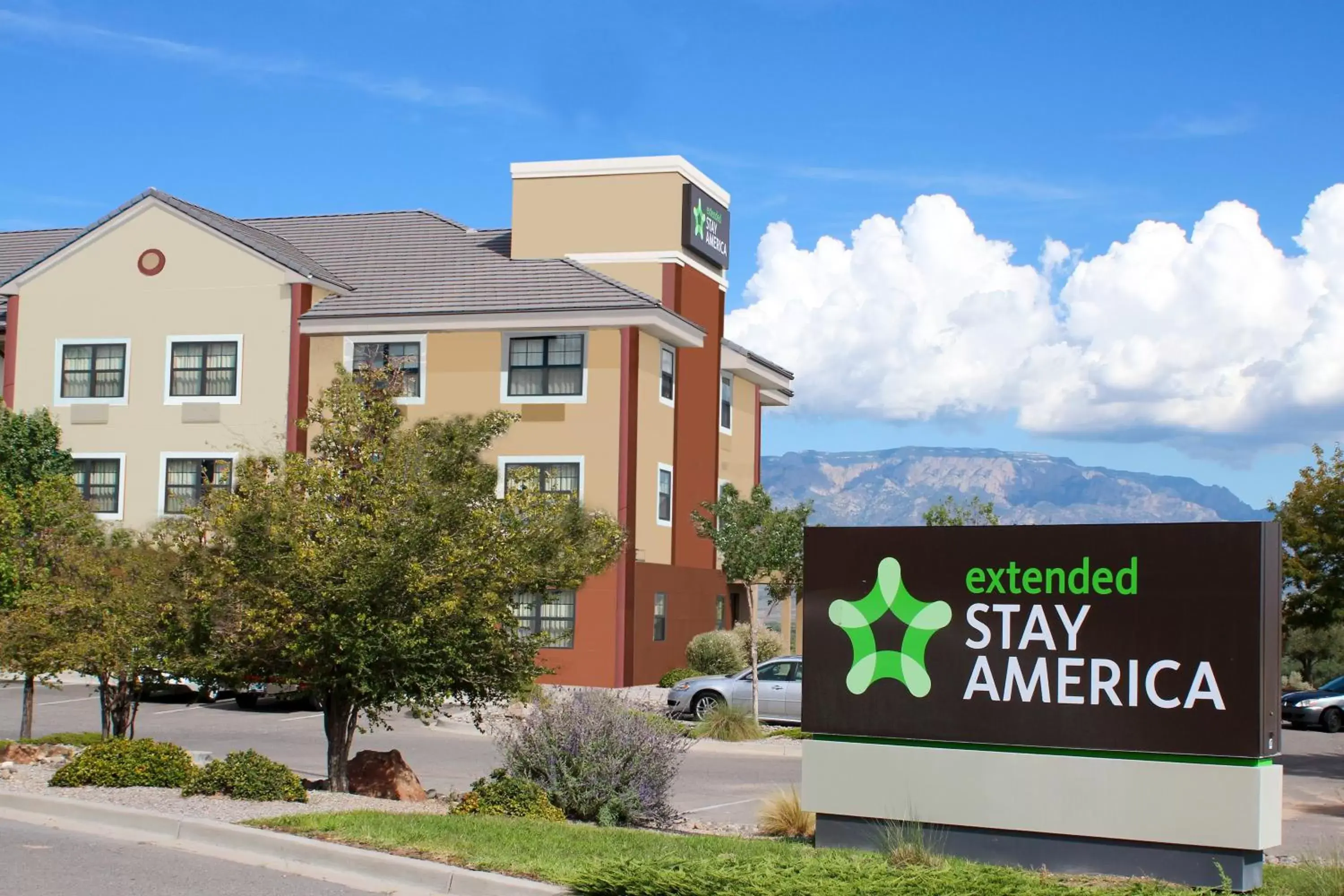 Property building in Extended Stay America Suites - Albuquerque - Rio Rancho