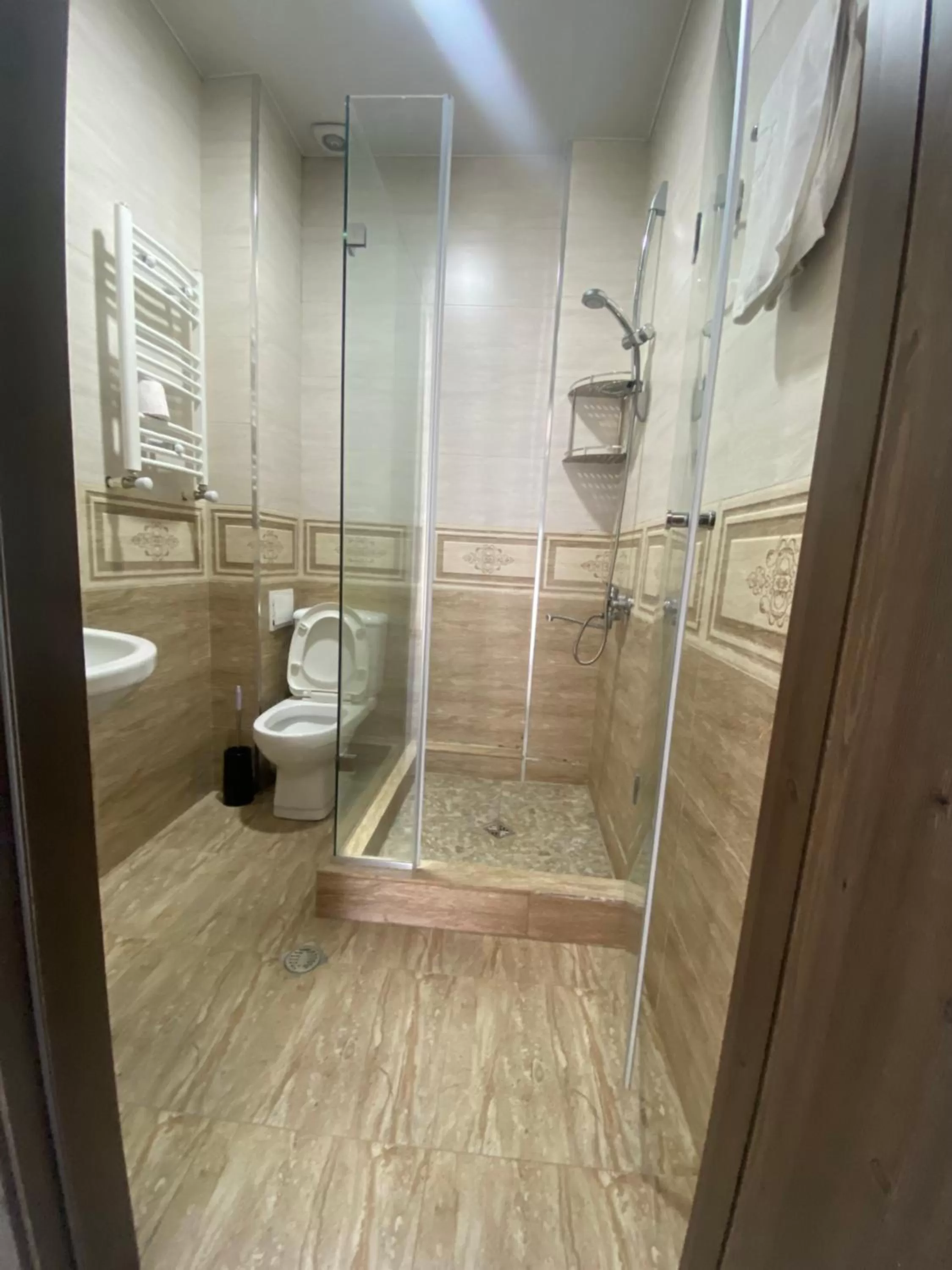 Bathroom in Hotel Garanti