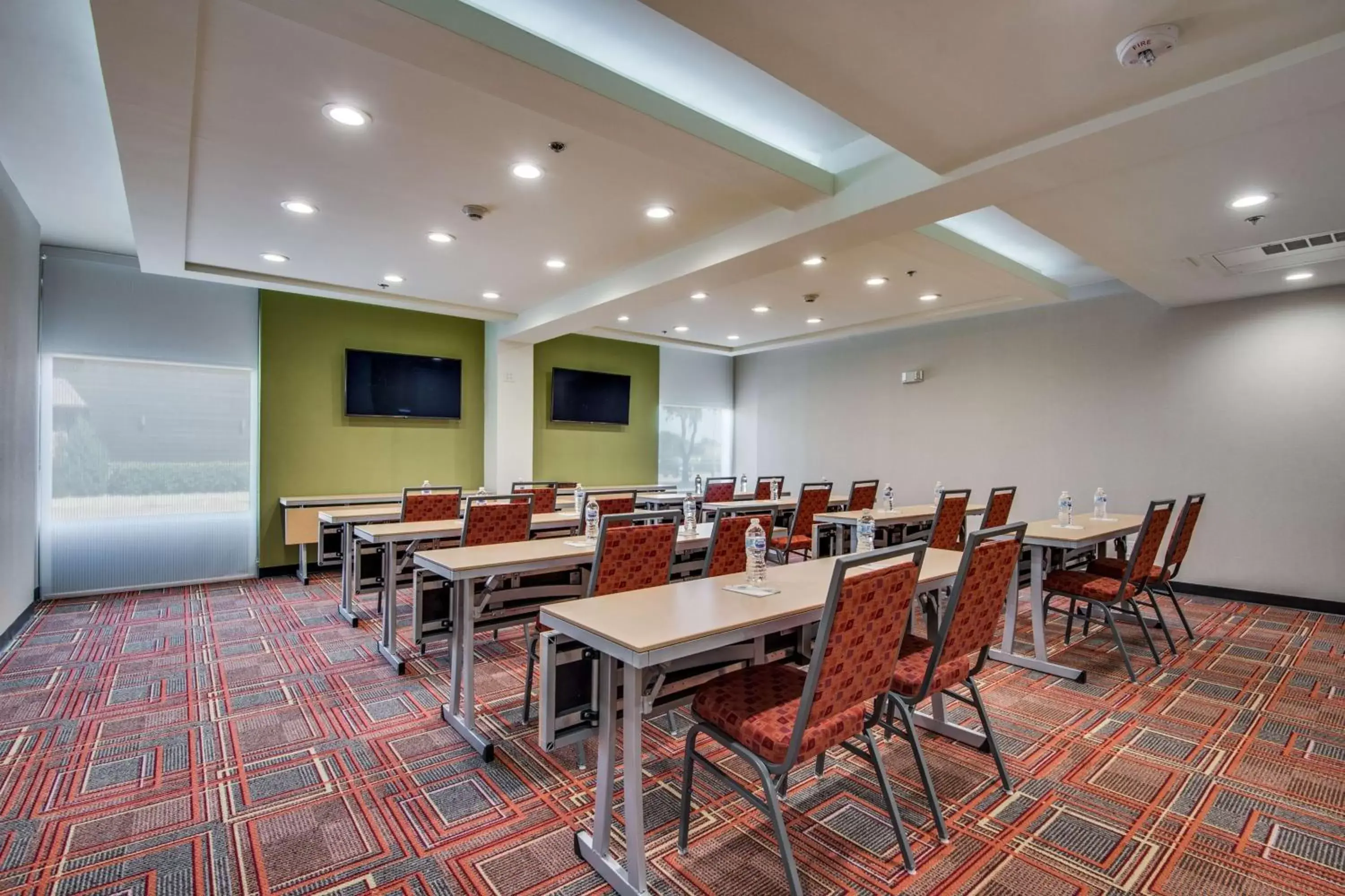 Meeting/conference room in Home2 Suites by Hilton DFW Airport South Irving
