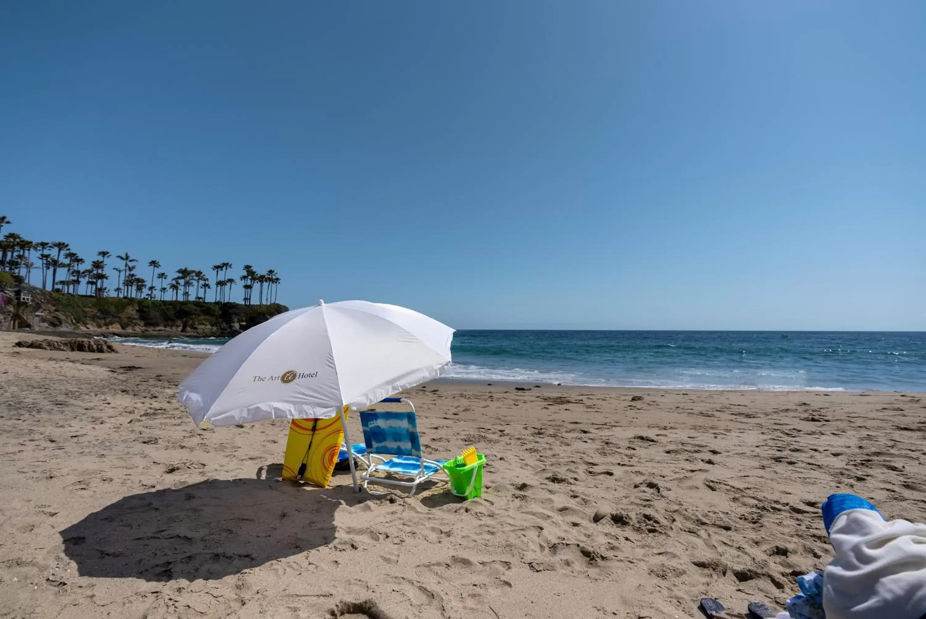 Beach in Art Hotel Laguna Beach