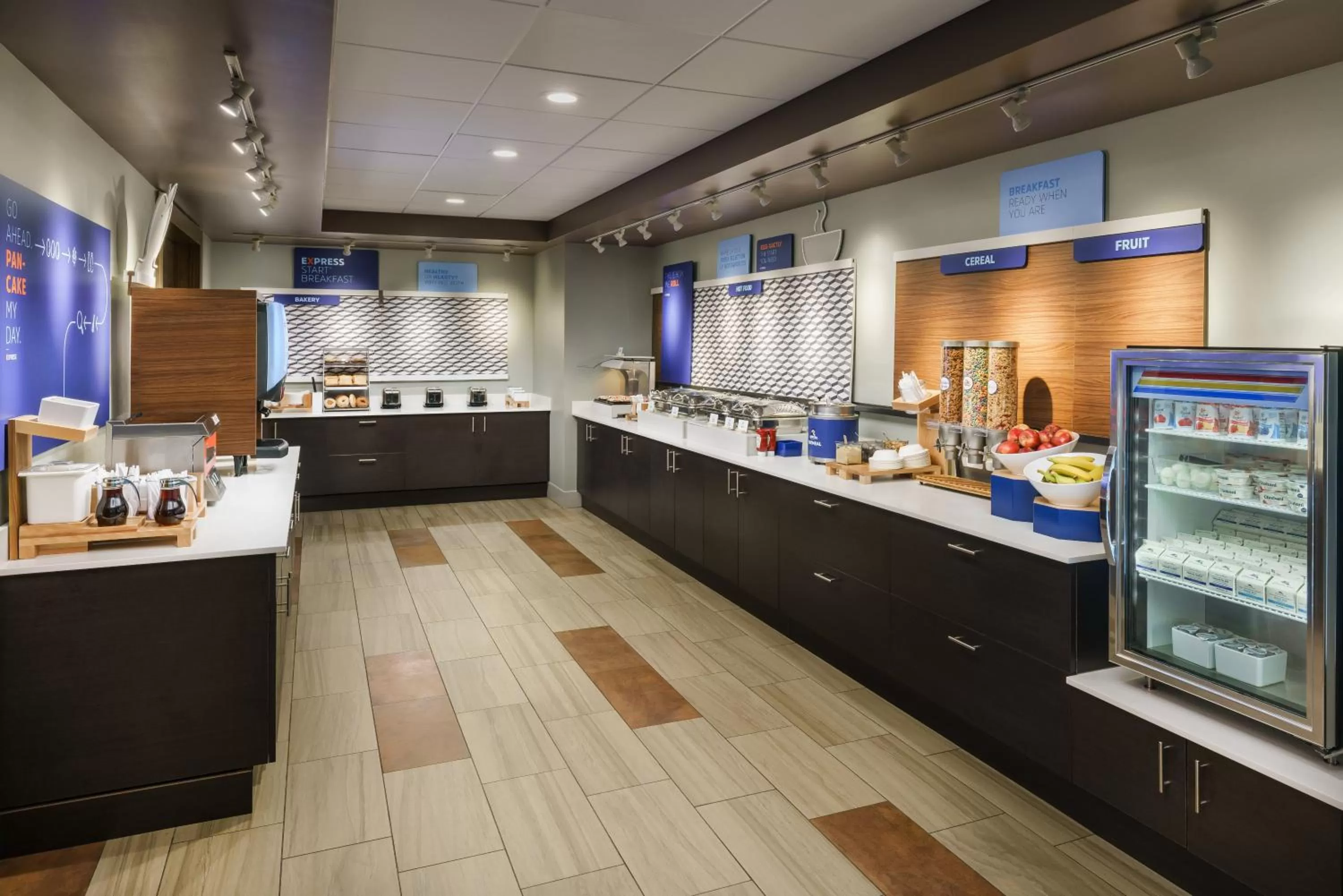 Restaurant/places to eat in Holiday Inn Express Boston by IHG