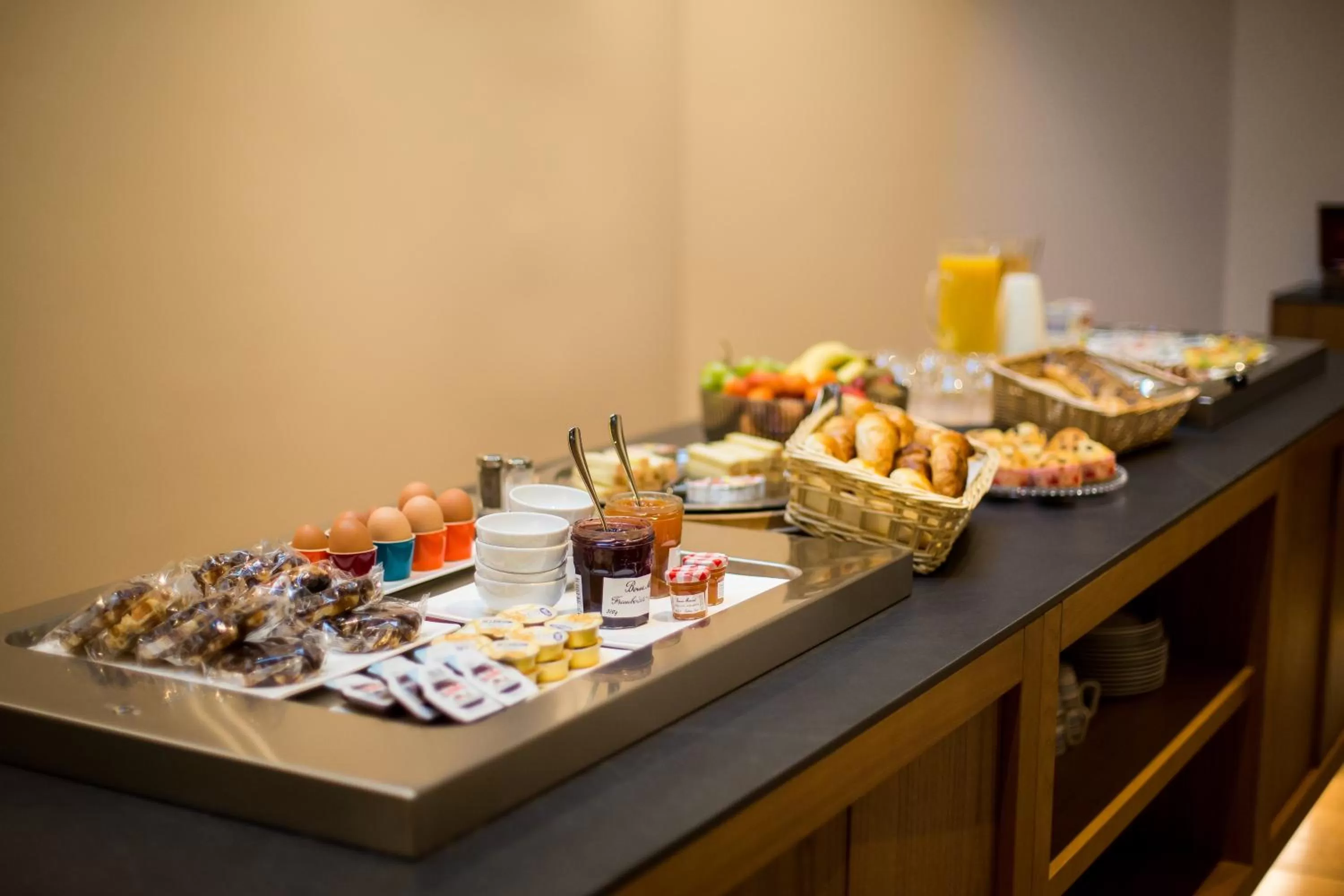 Food and drinks in Hôtel des Voyageurs Boutique