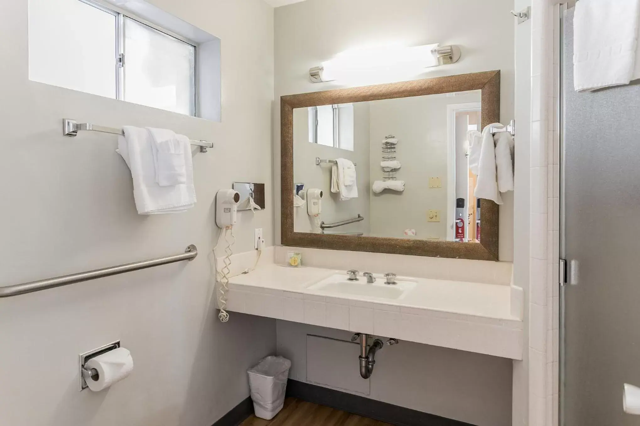 Bathroom in Skylark Shores Resort