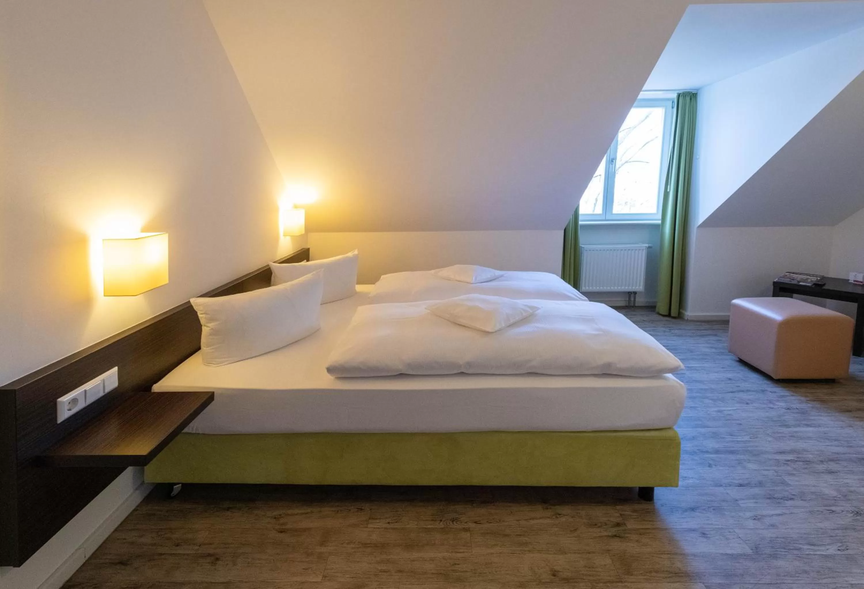 Decorative detail, Bed in Hotel am Großen Waisenhaus