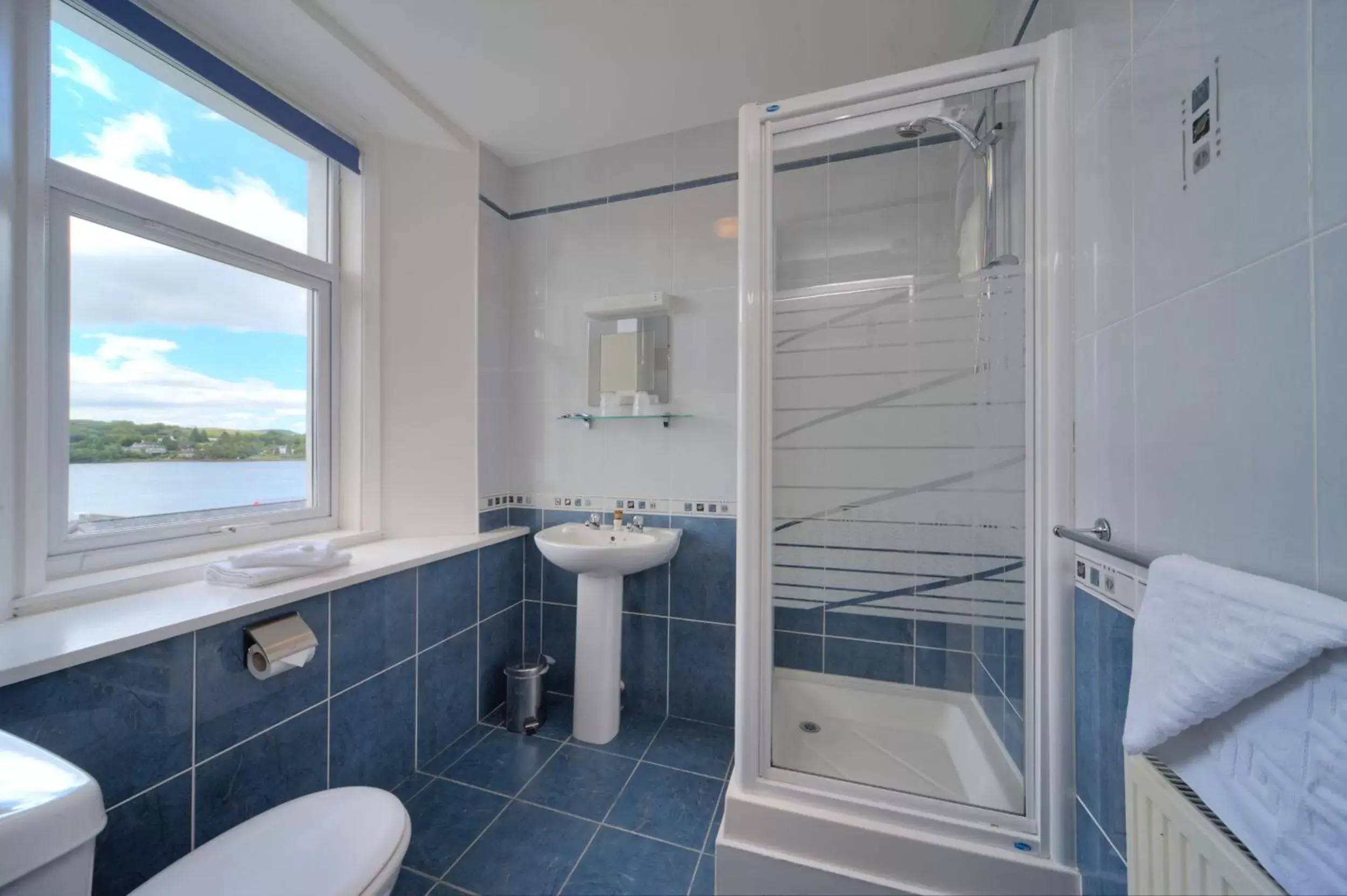 Bathroom in Lochnell Arms Hotel