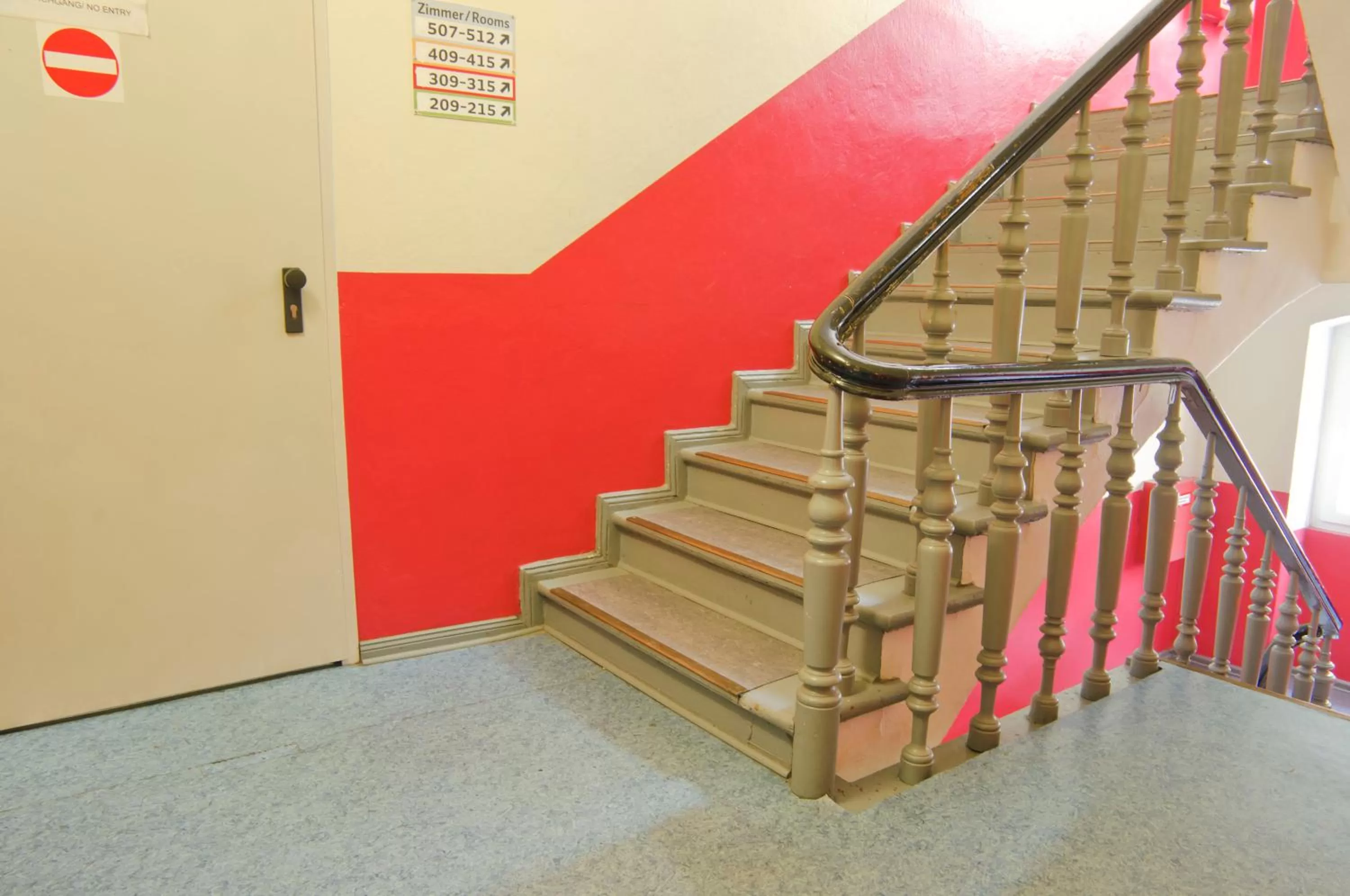 Summer in Happy Hotel Berlin