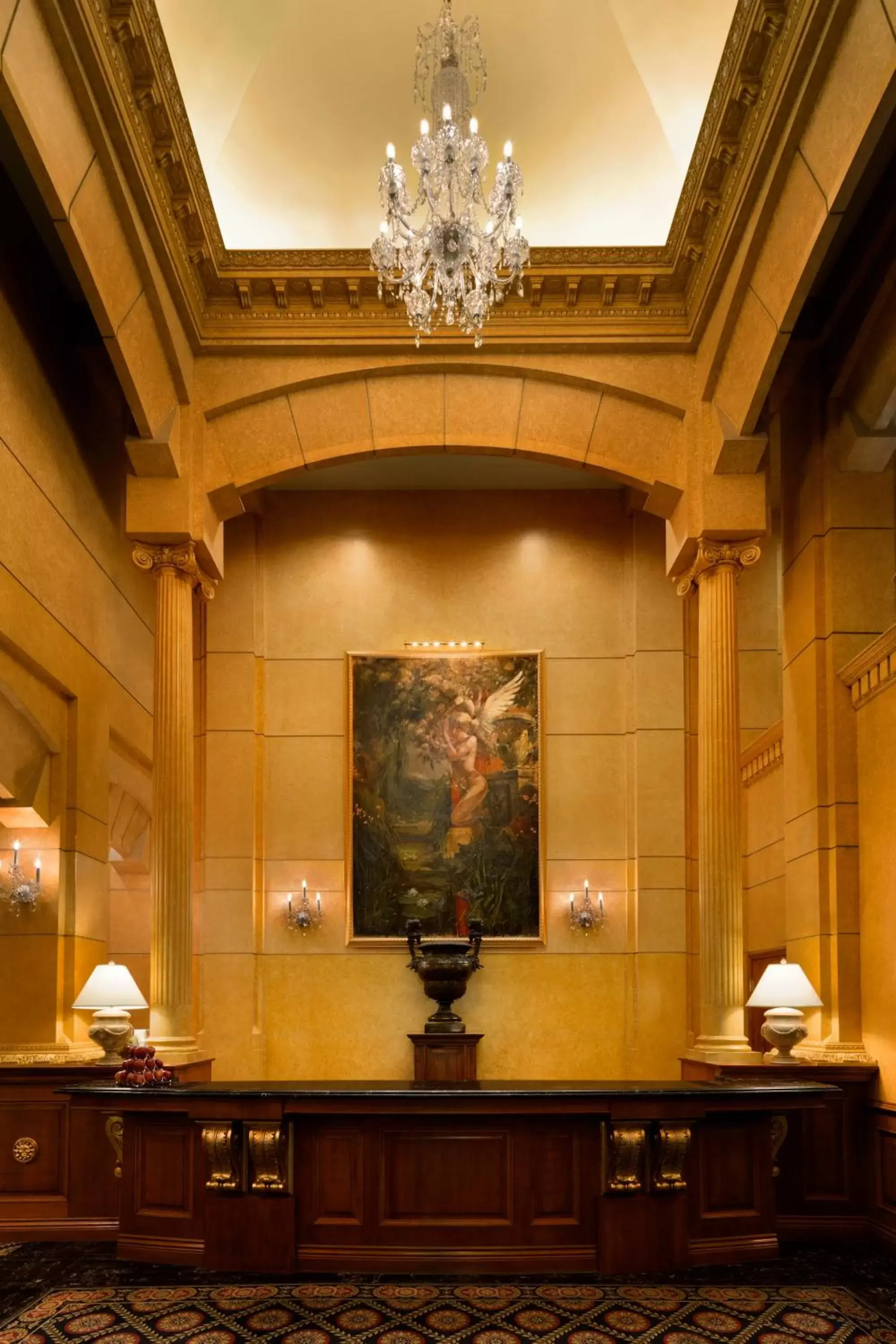 Lobby or reception in Hotel Le Soleil by Executive Hotels Lobby or reception in Hotel Le Soleil by Executive Hotels