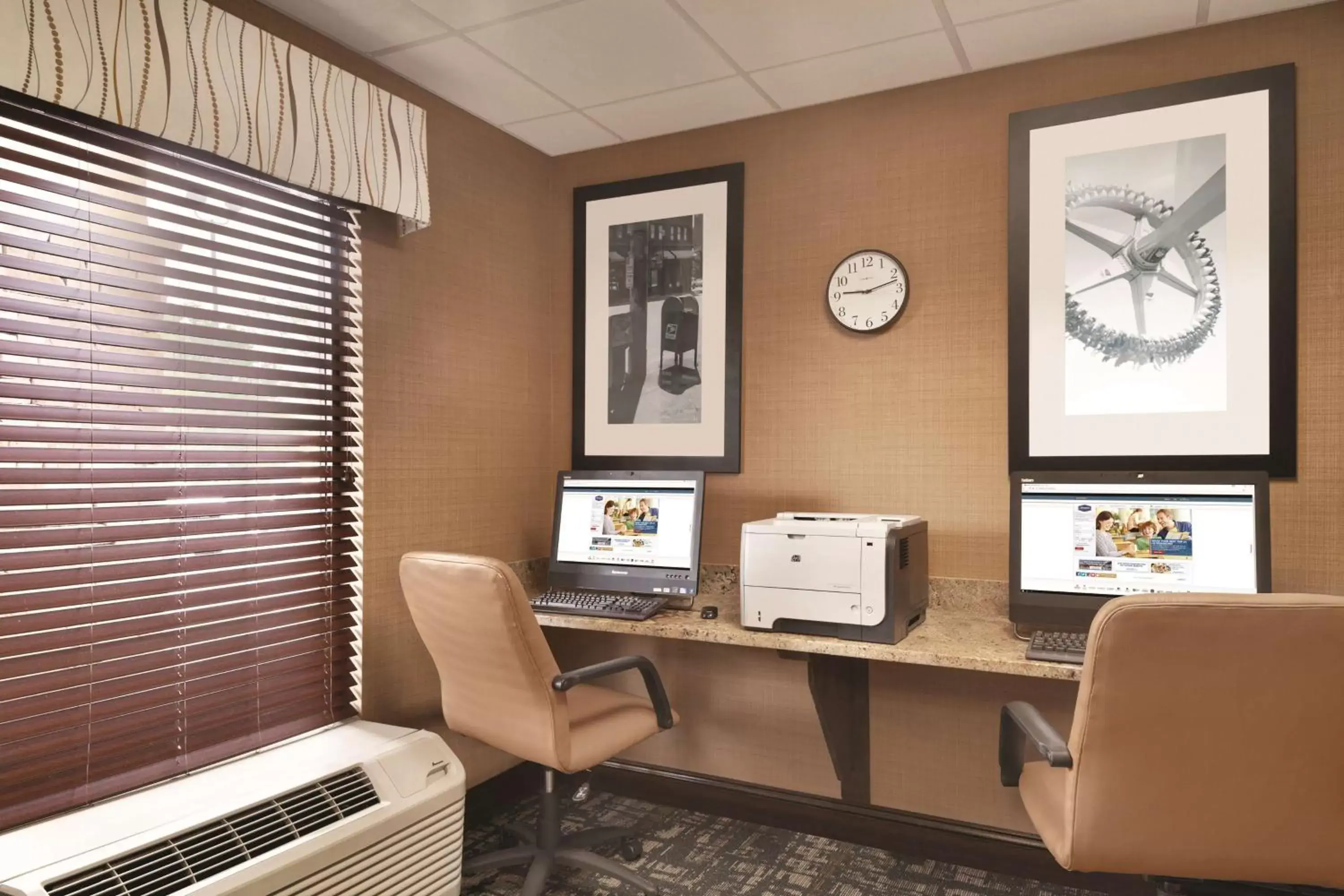 Business facilities in Hampton Inn Cincinnati Kings Island